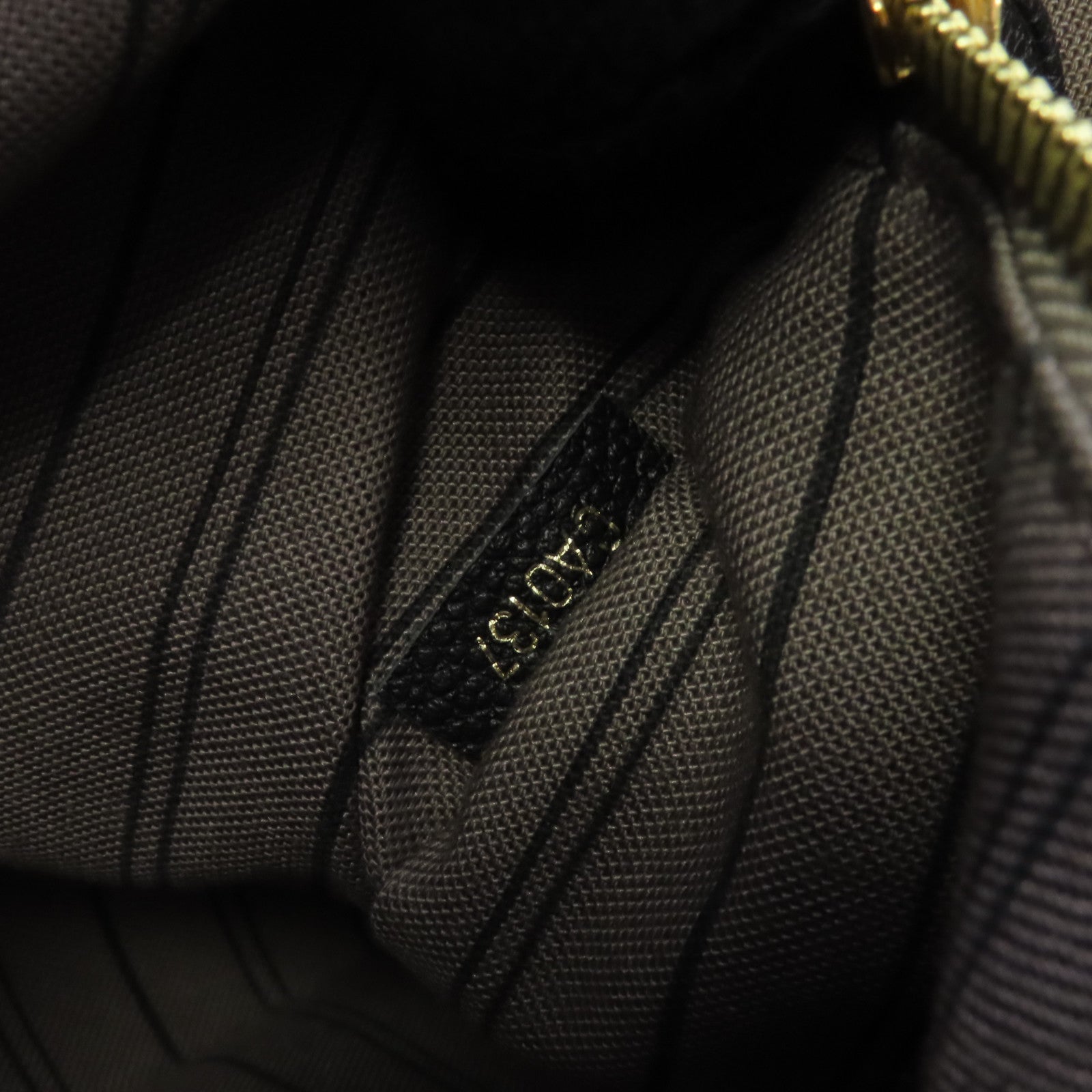 LOUIS VUITTON Monogram Empreinte PontNeuf GM金扣手挽肩背兩用袋黑色