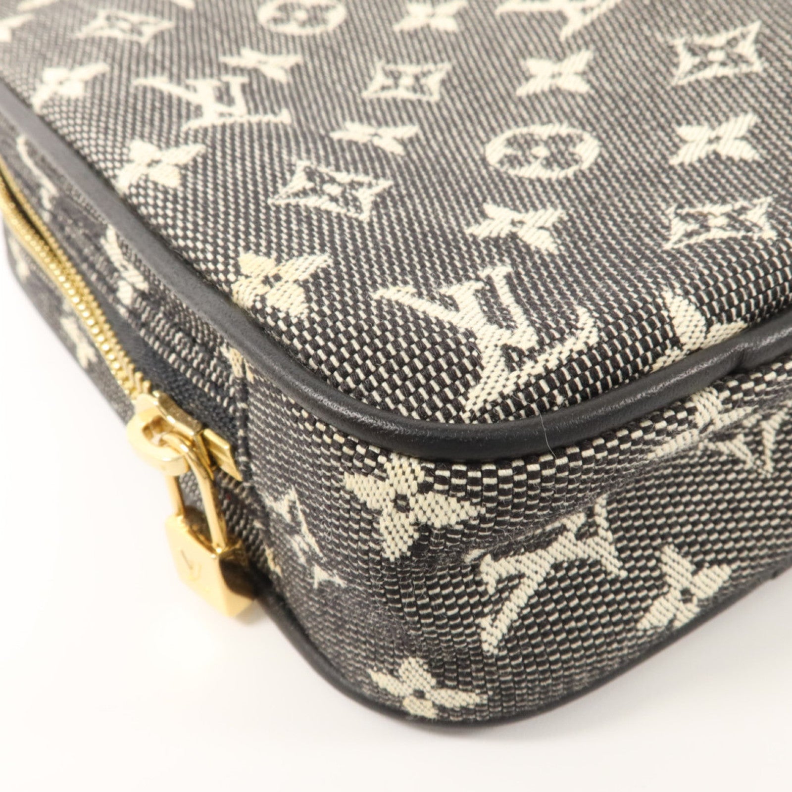LOUIS VUITTON Monogram Mini Digital Camera Case Pouch金扣肩背袋