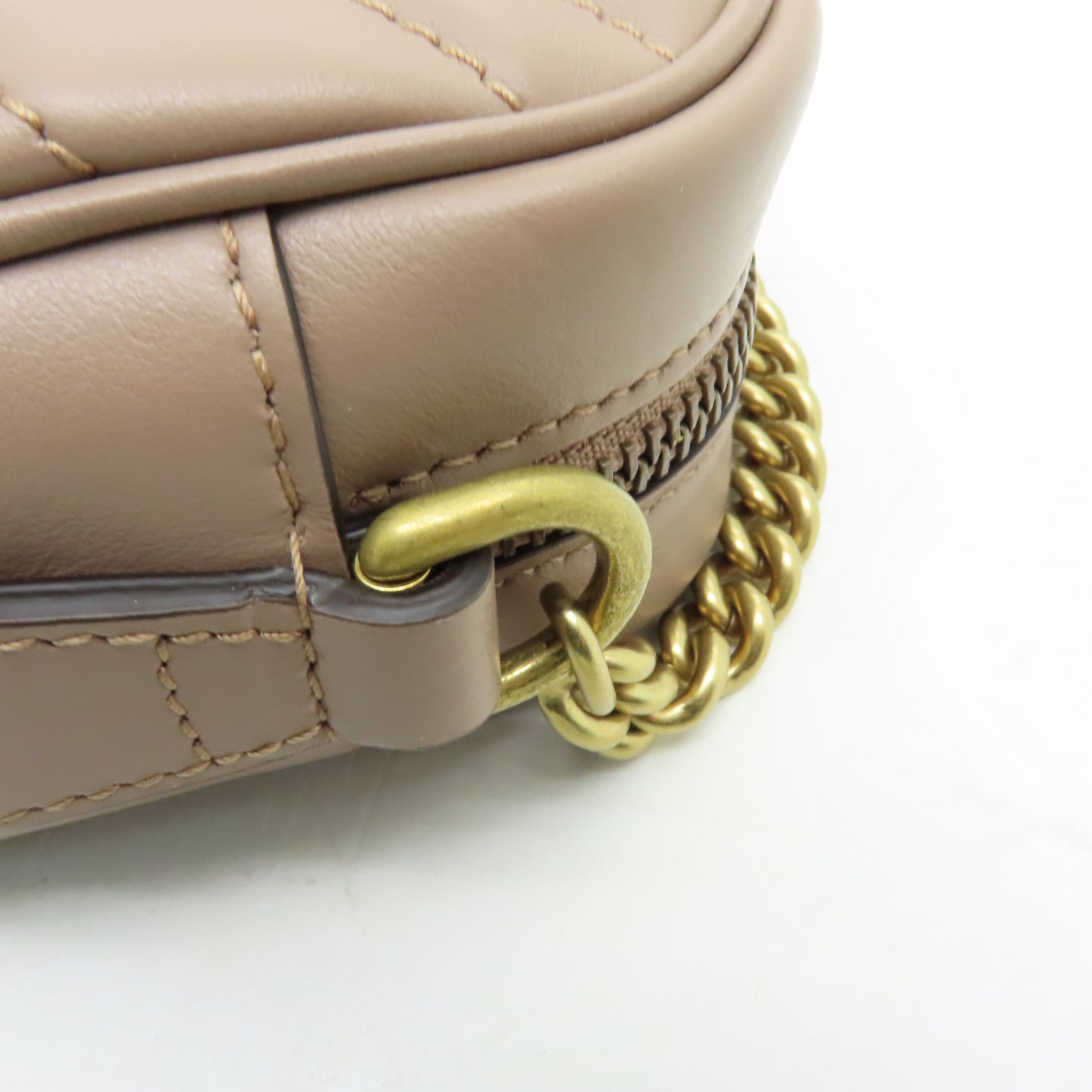 GUCCI 【激減優惠】牛皮皮革GG Marmont Mini金扣肩背袋啡色