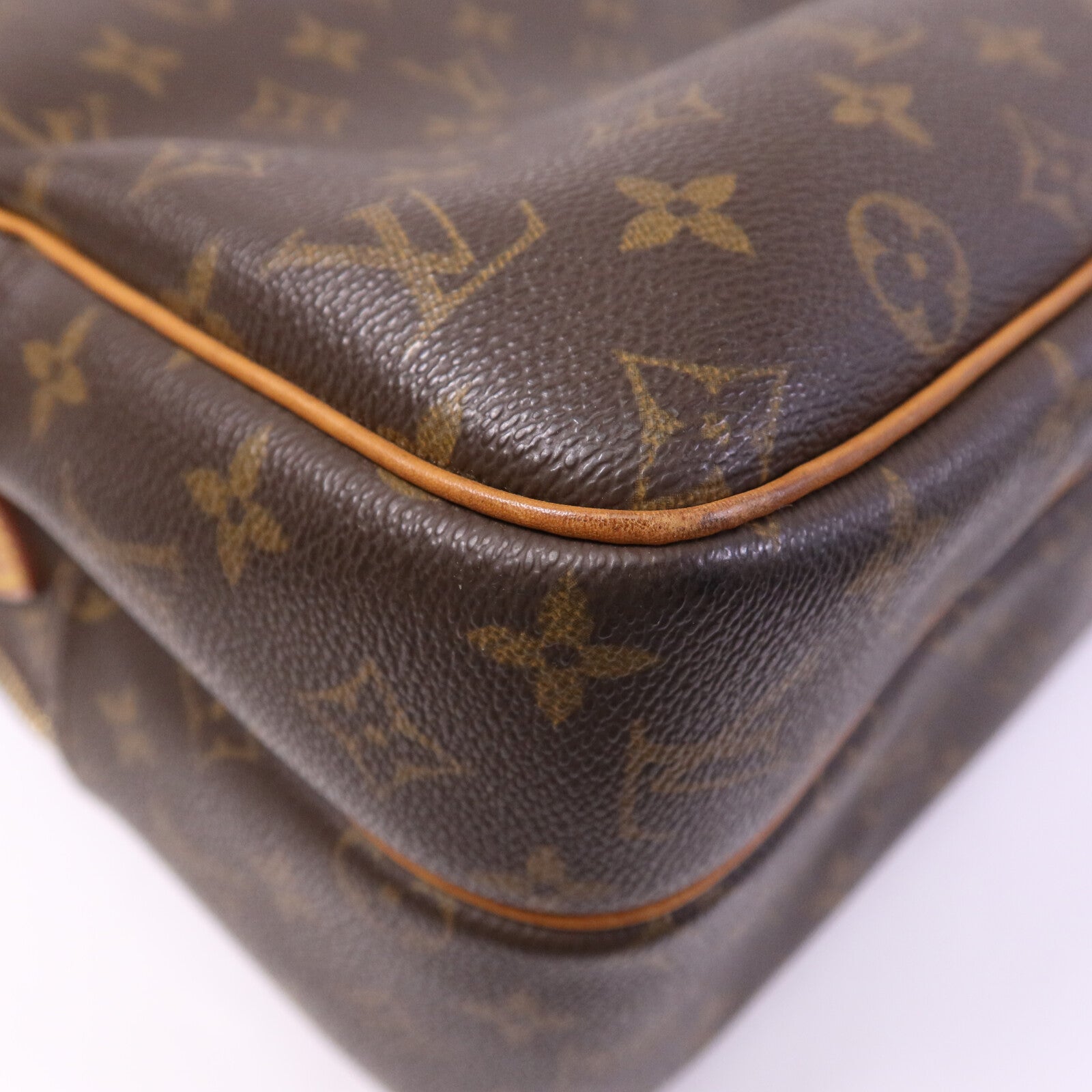 LOUIS VUITTON Monogram Reporter GM金扣肩背袋