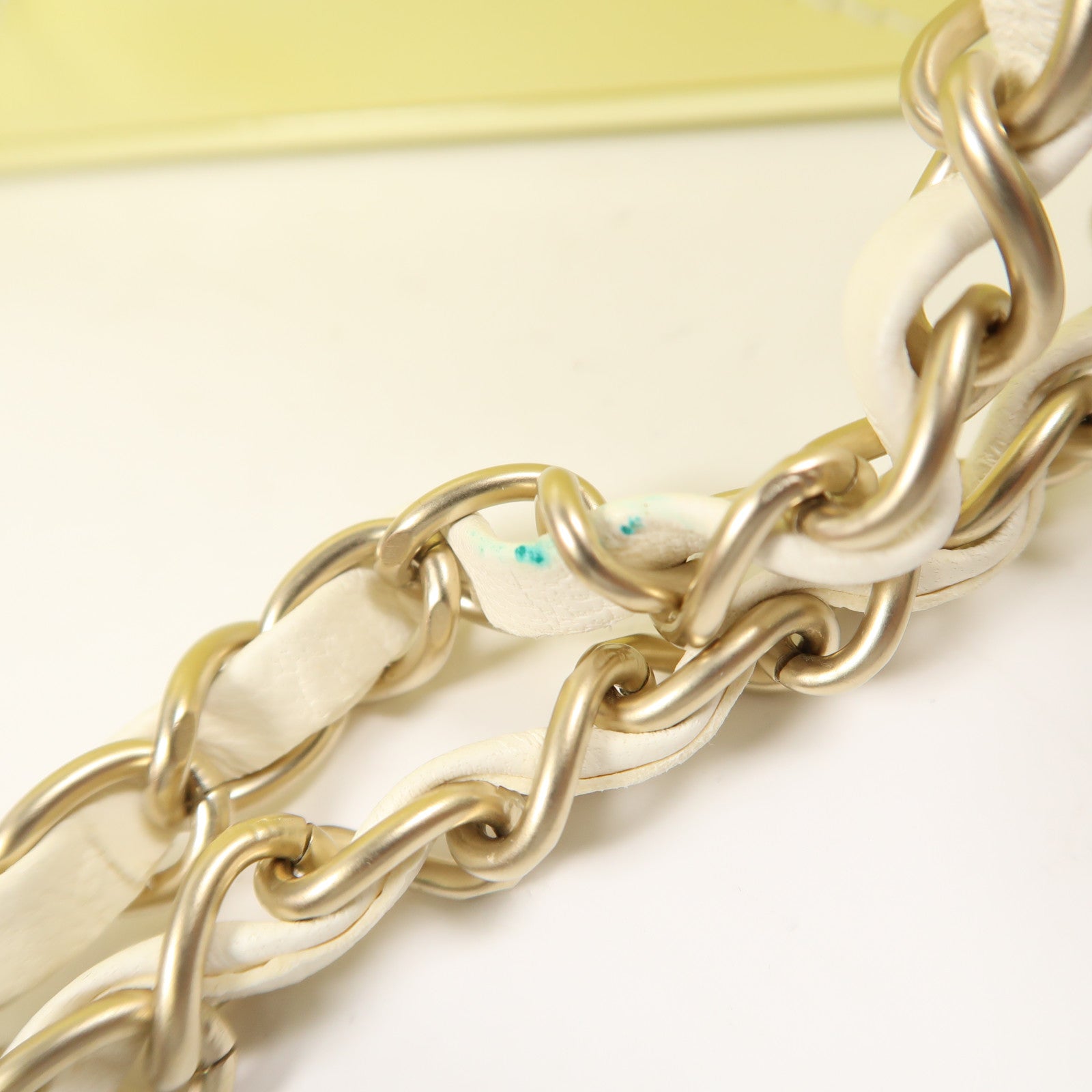 CHANEL 漆皮皮革Chain Shoulder金扣鏈帶肩背袋