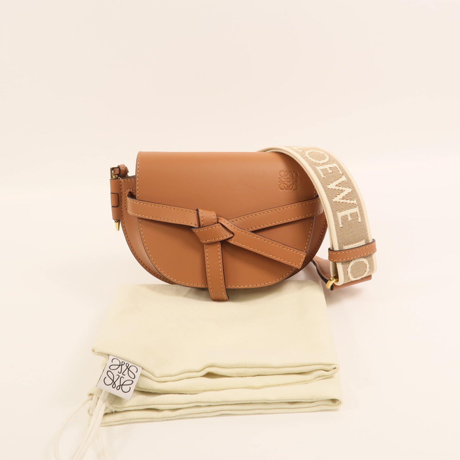 LOEWE 牛皮皮革Gate Mini金扣肩背袋
