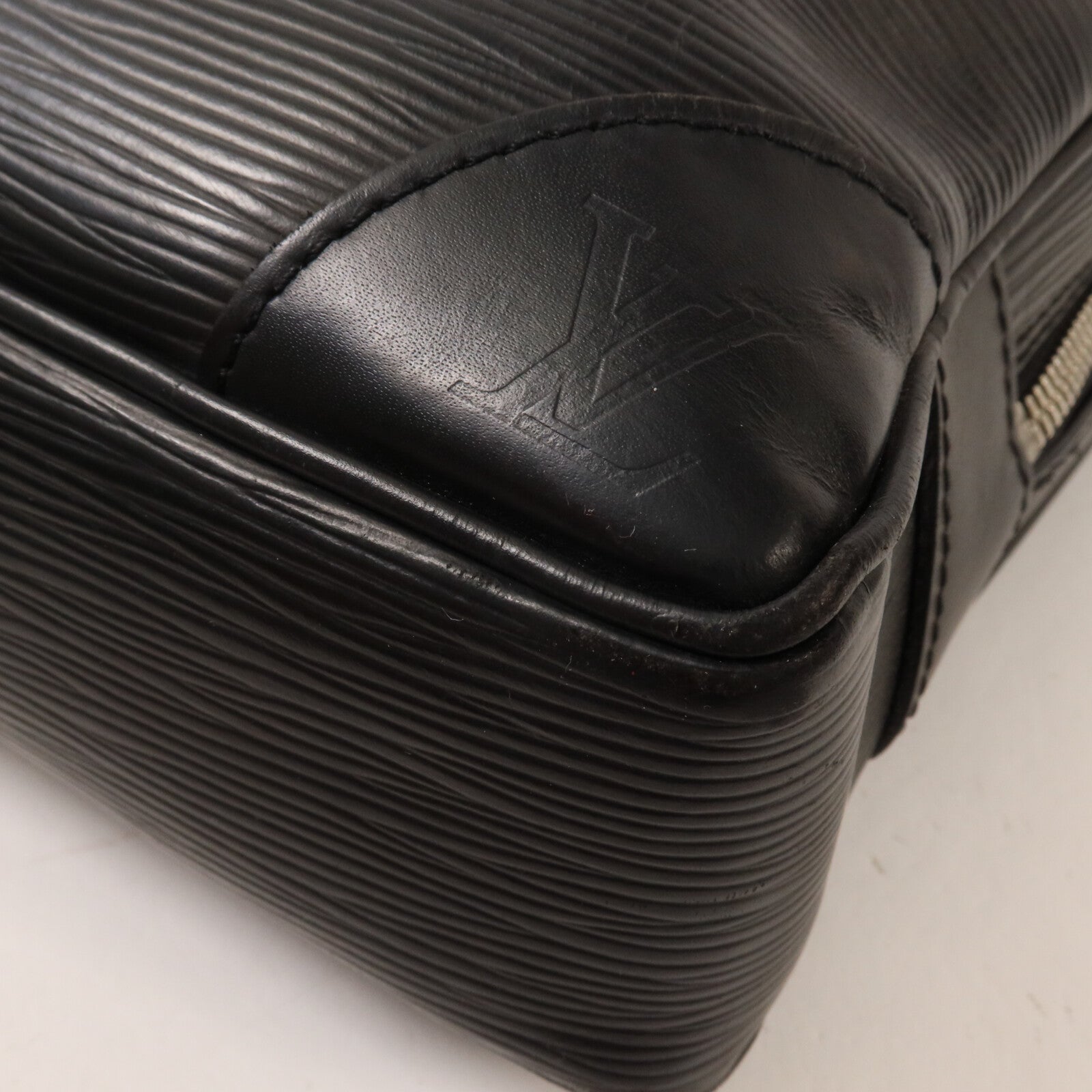LOUIS VUITTON Epi Porte-Documents Voyage公事包