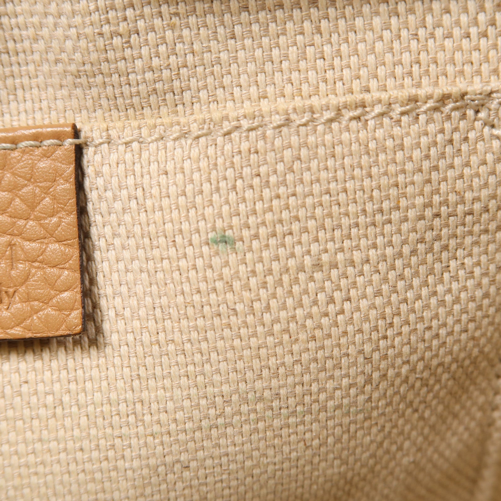 GUCCI 牛皮皮革Soho Disco Bag金扣肩背袋米色