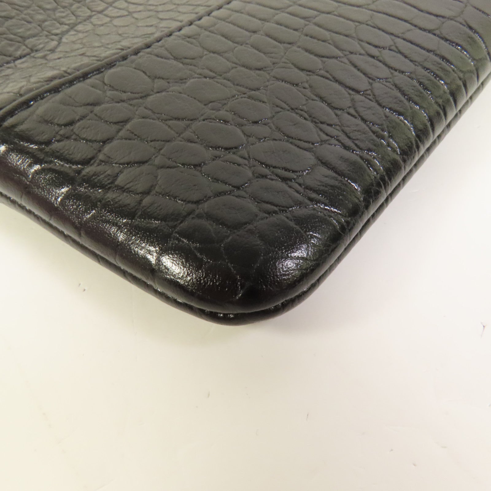 CHANEL 牛皮皮革Pouch金扣手拿包