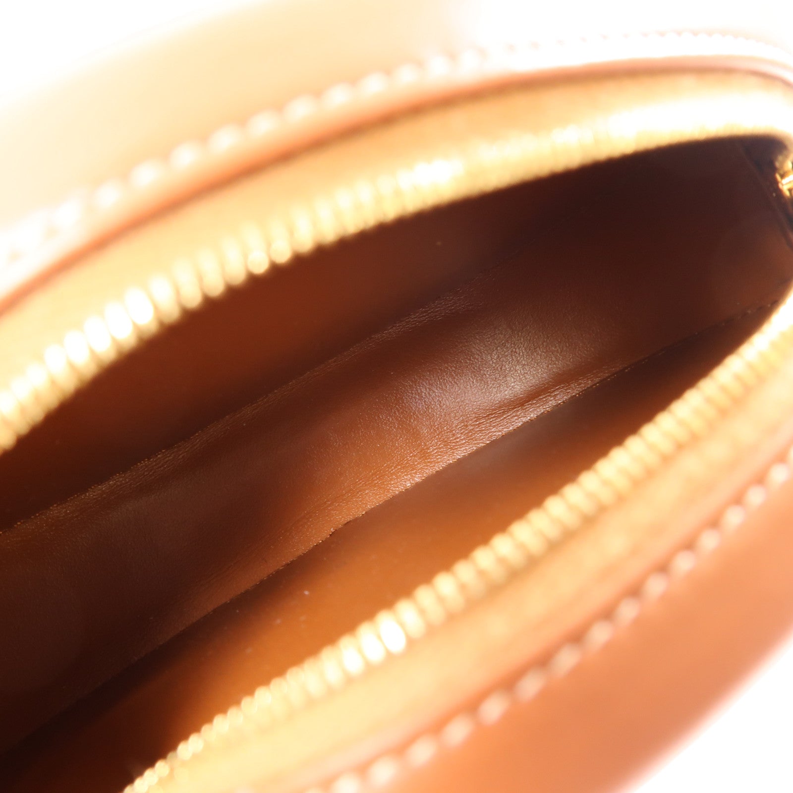 CELINE 牛皮皮革Oval Bag金扣肩背袋棕色