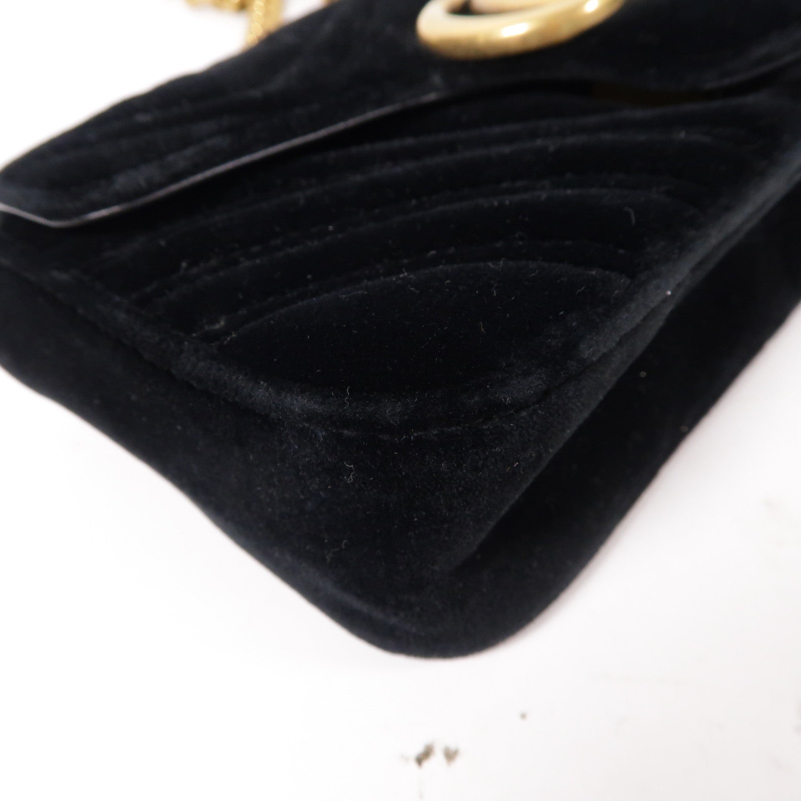 GUCCI 天鵝絨Mini GG Marmont金扣鏈帶肩背袋黑色