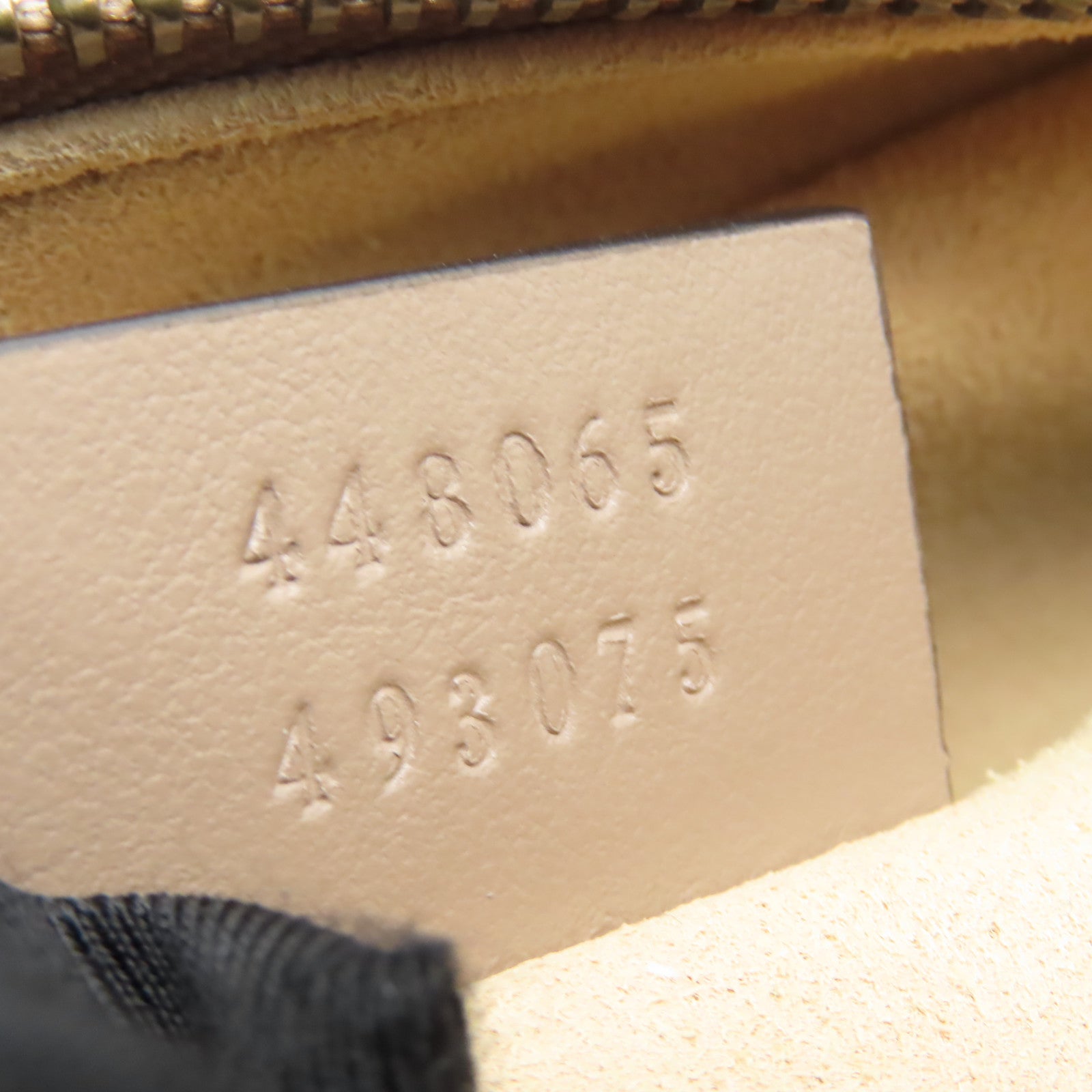 GUCCI 【激減優惠】牛皮皮革GG Marmont Mini金扣肩背袋啡色