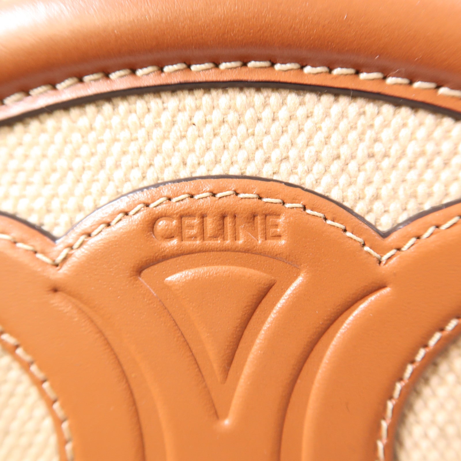 CELINE 牛皮皮革Oval Bag金扣肩背袋棕色