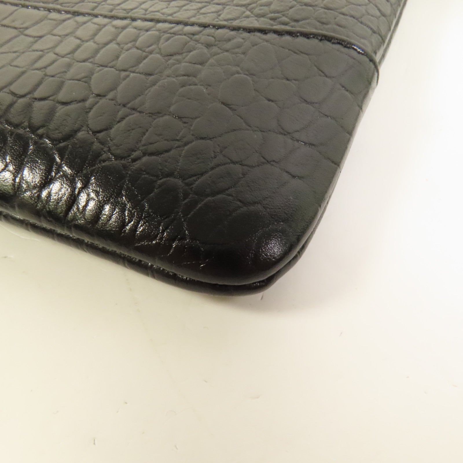 CHANEL 牛皮皮革Pouch金扣手拿包