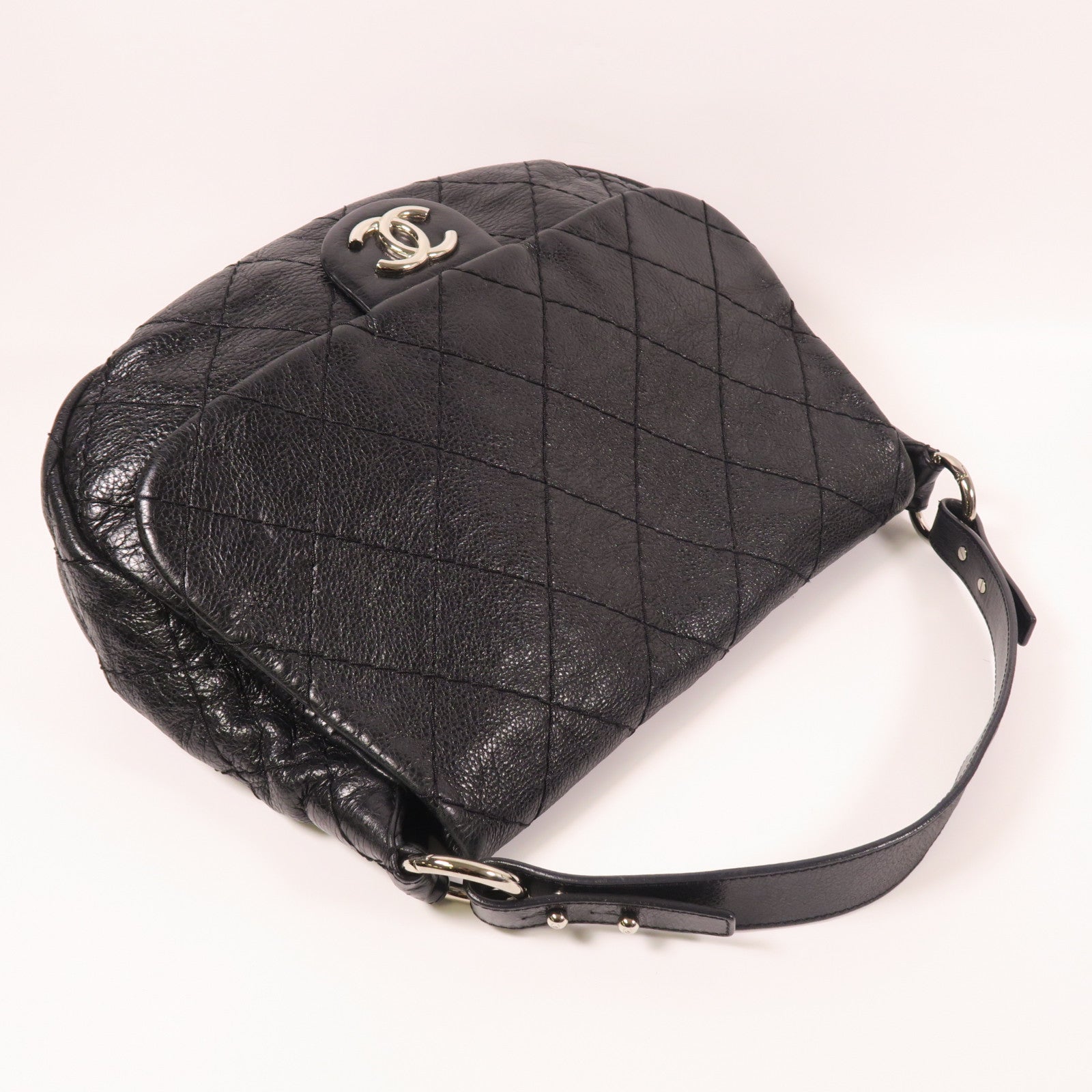 CHANEL 牛皮皮革Shoulder Bag銀扣肩背袋