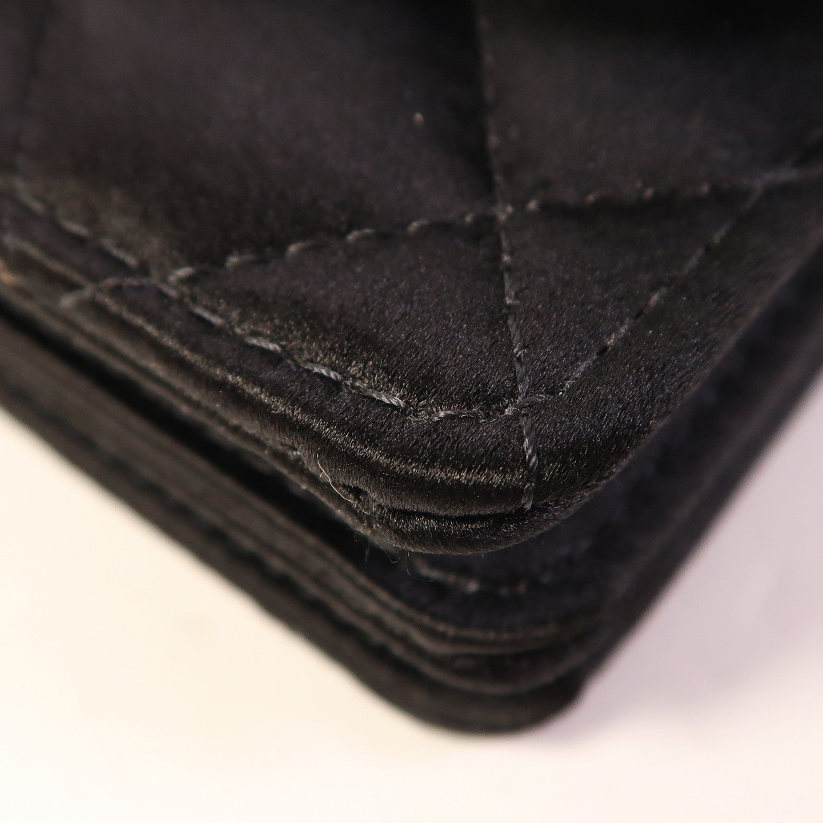 CHANEL Satin Chain Shoulder金扣鏈帶肩背袋