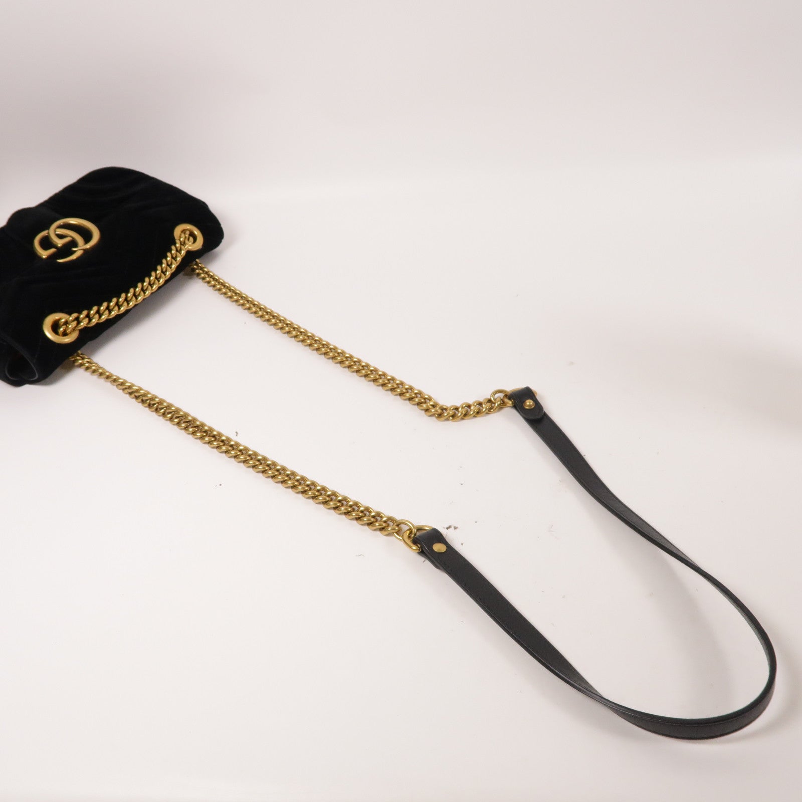 GUCCI 天鵝絨Mini GG Marmont金扣鏈帶肩背袋黑色