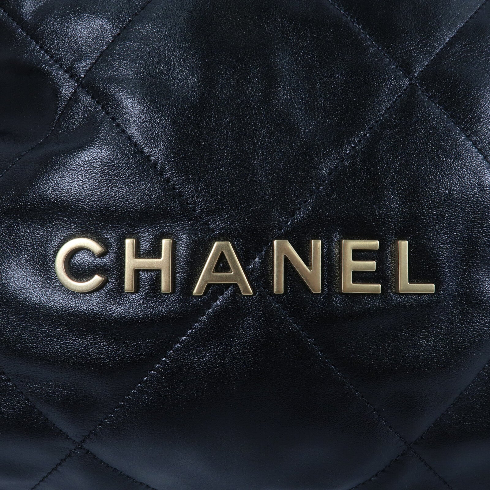 CHANEL 牛皮皮革Chanel 22 Small鏈帶肩背袋