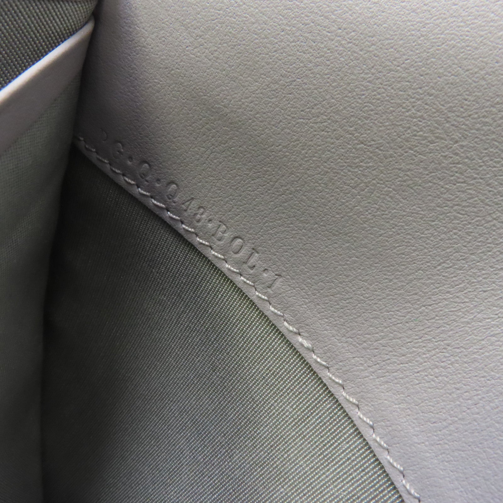 Valentino 【激減優惠】牛皮皮革Chain Shoulder Bag金扣鏈帶肩背袋灰色