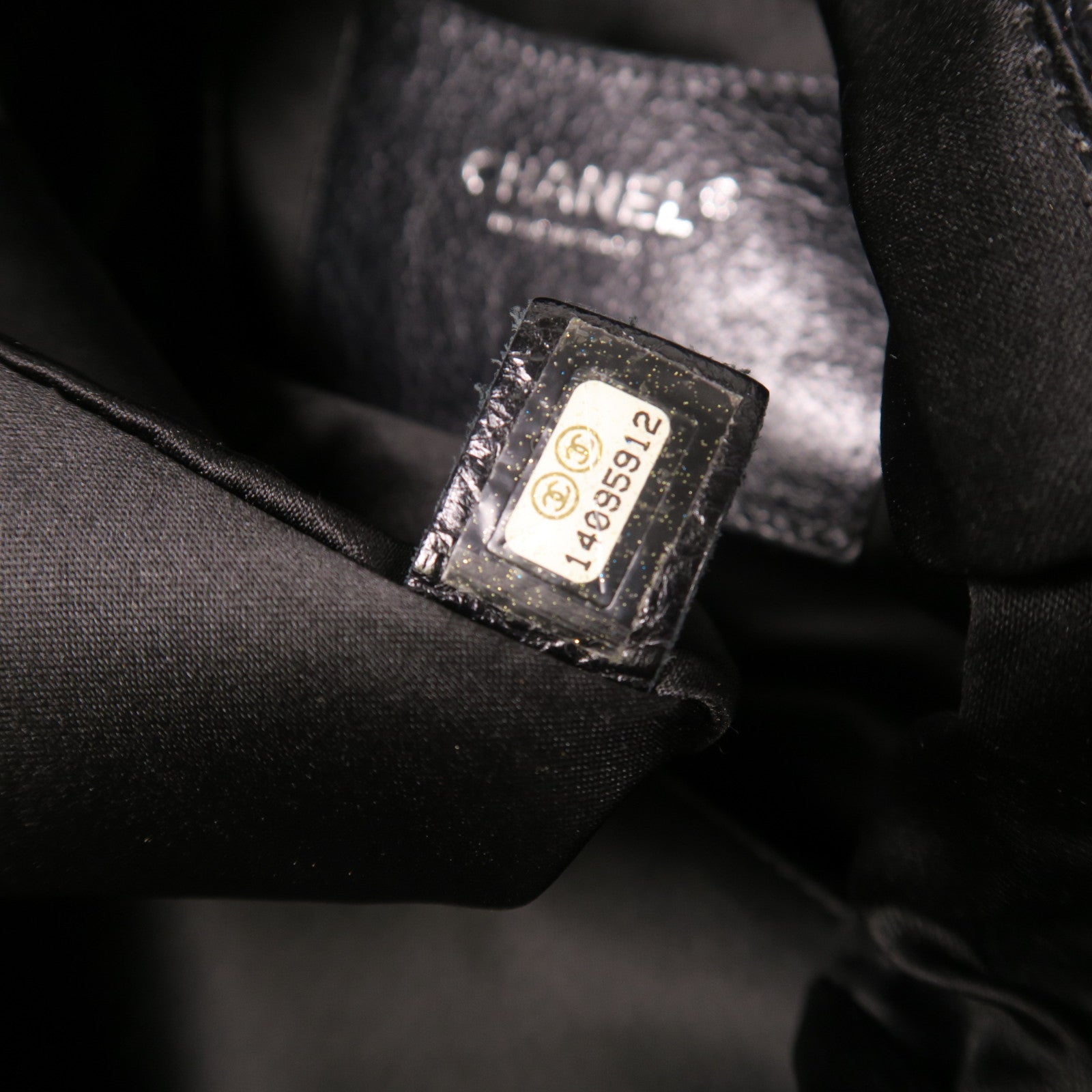 CHANEL 牛皮皮革Shoulder Bag銀扣肩背袋