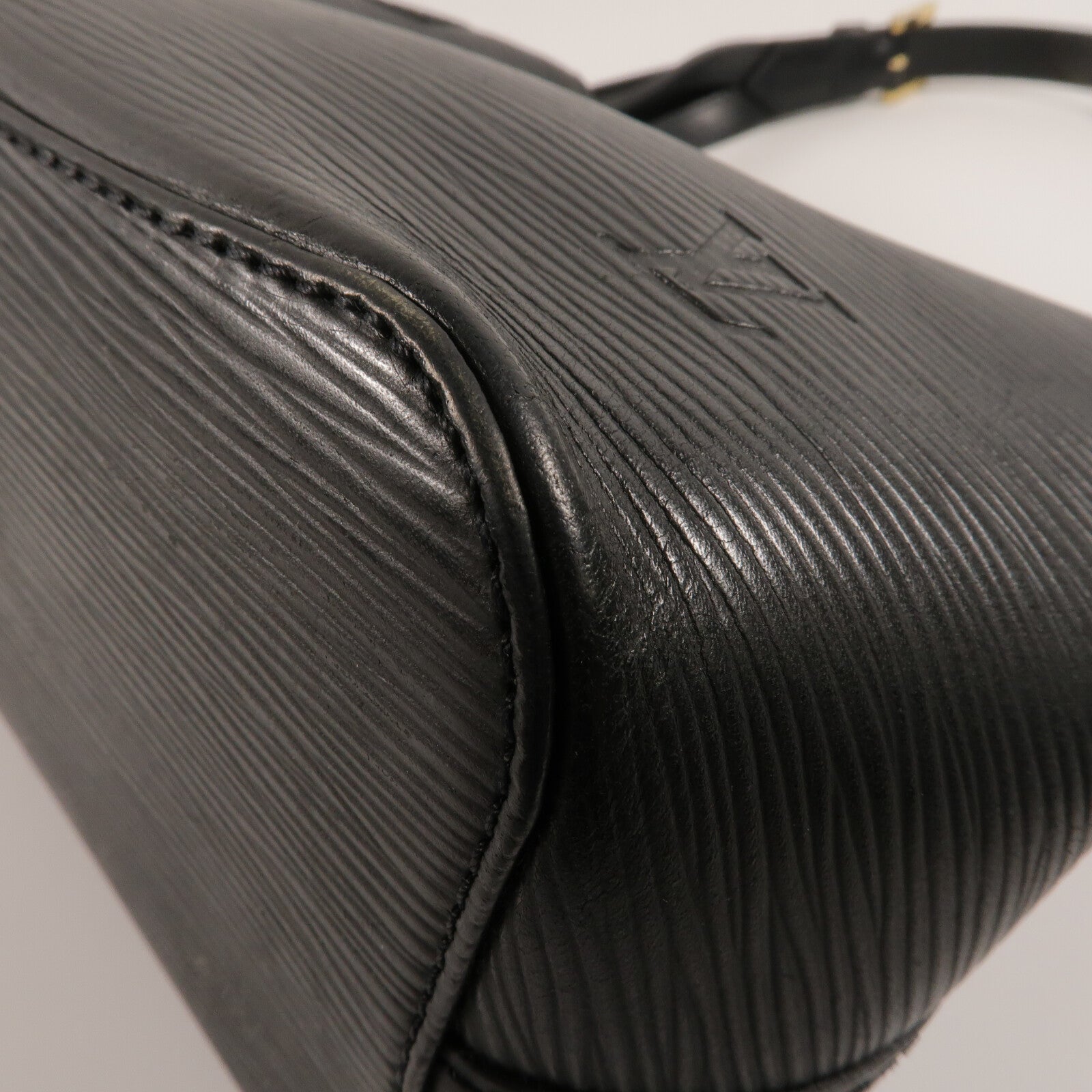 LOUIS VUITTON Epi Mandara PM肩背袋