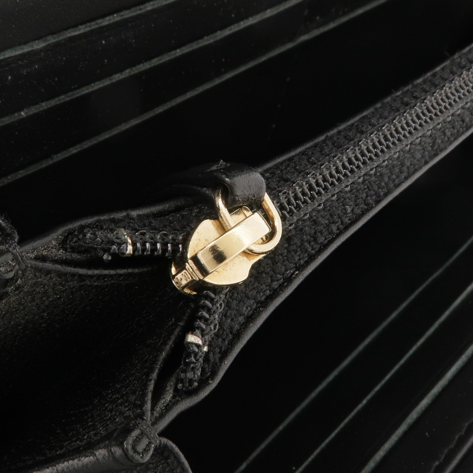 CHANEL 牛皮皮革Boy Long Wallet金扣長錢包