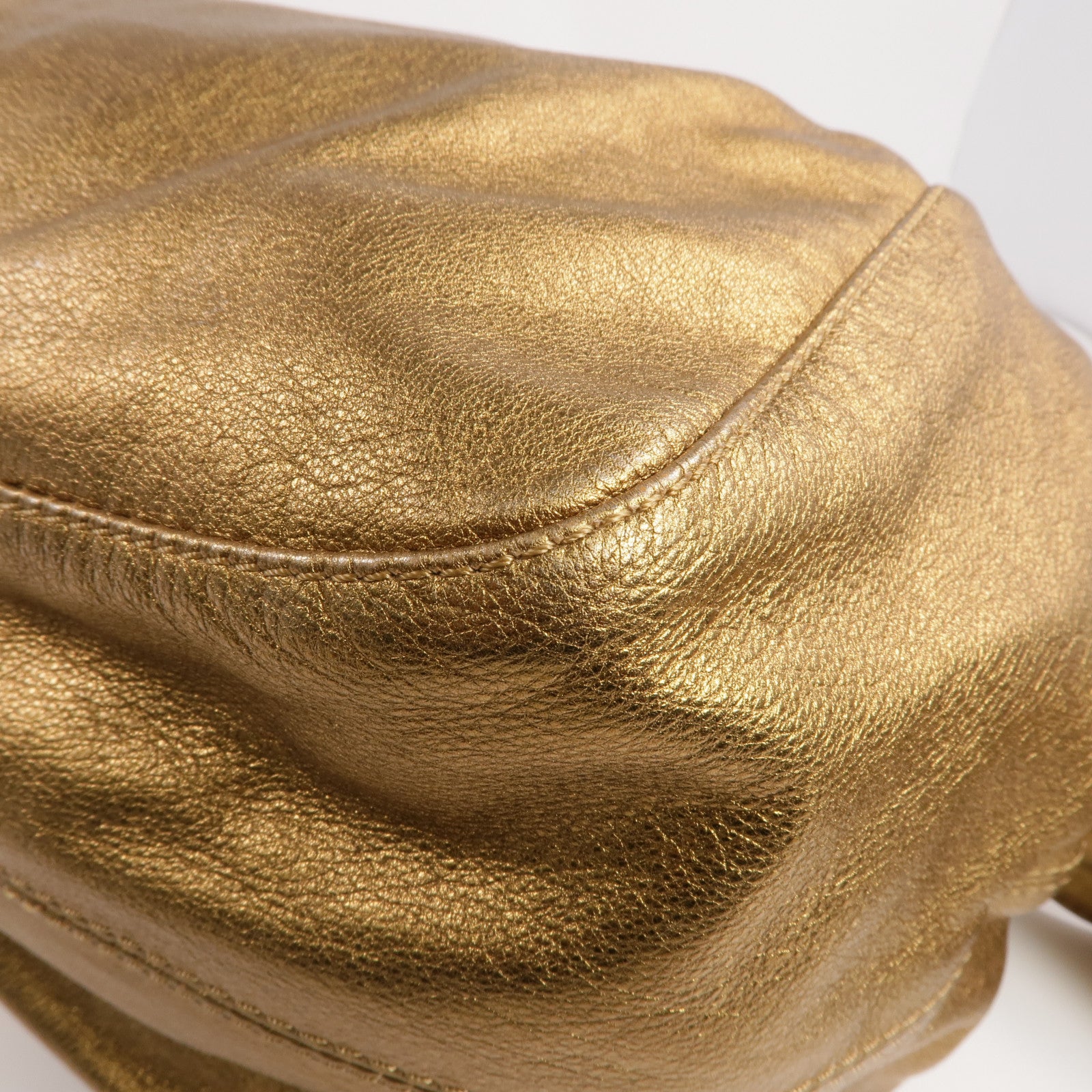 Valentino 羊皮皮革Shoulder Bag金扣肩背袋