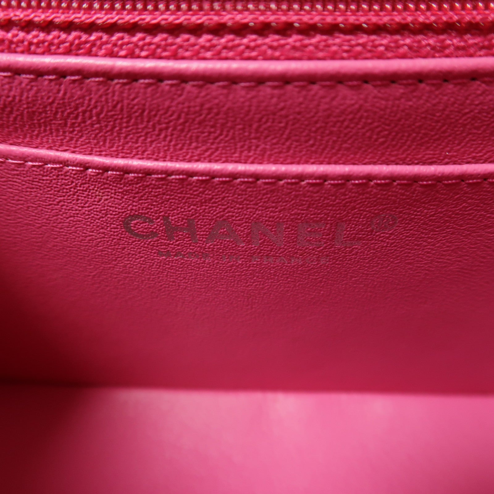CHANEL 牛皮皮革Mini Classic 17銀扣鏈帶肩背袋