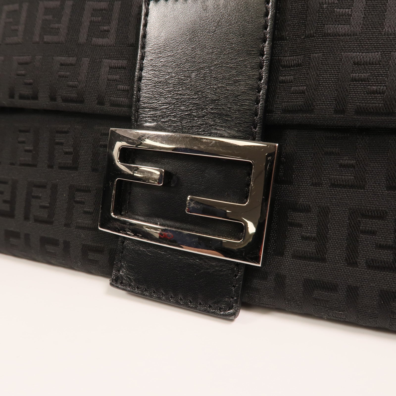 FENDI Zucchino Canvas Mamma Baguette銀扣肩背袋