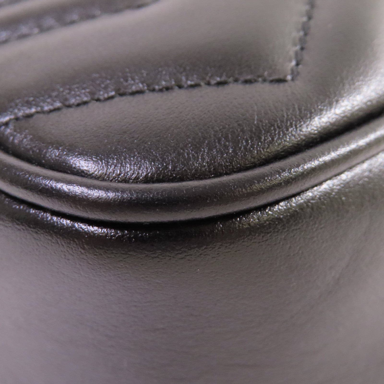 GUCCI 【激減優惠】牛皮皮革GG Marmont Shoulder Bag金扣肩背袋黑色