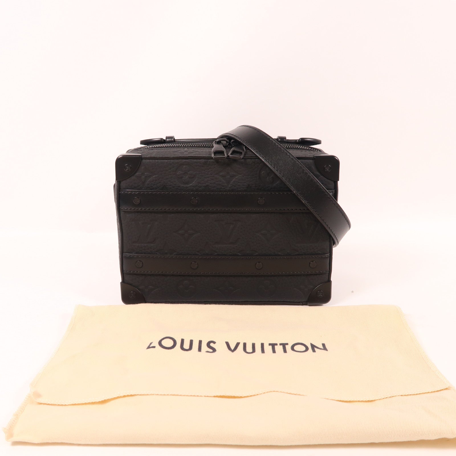 LOUIS VUITTON Taurillon Monogram Handle Soft Trunk肩背袋黑色
