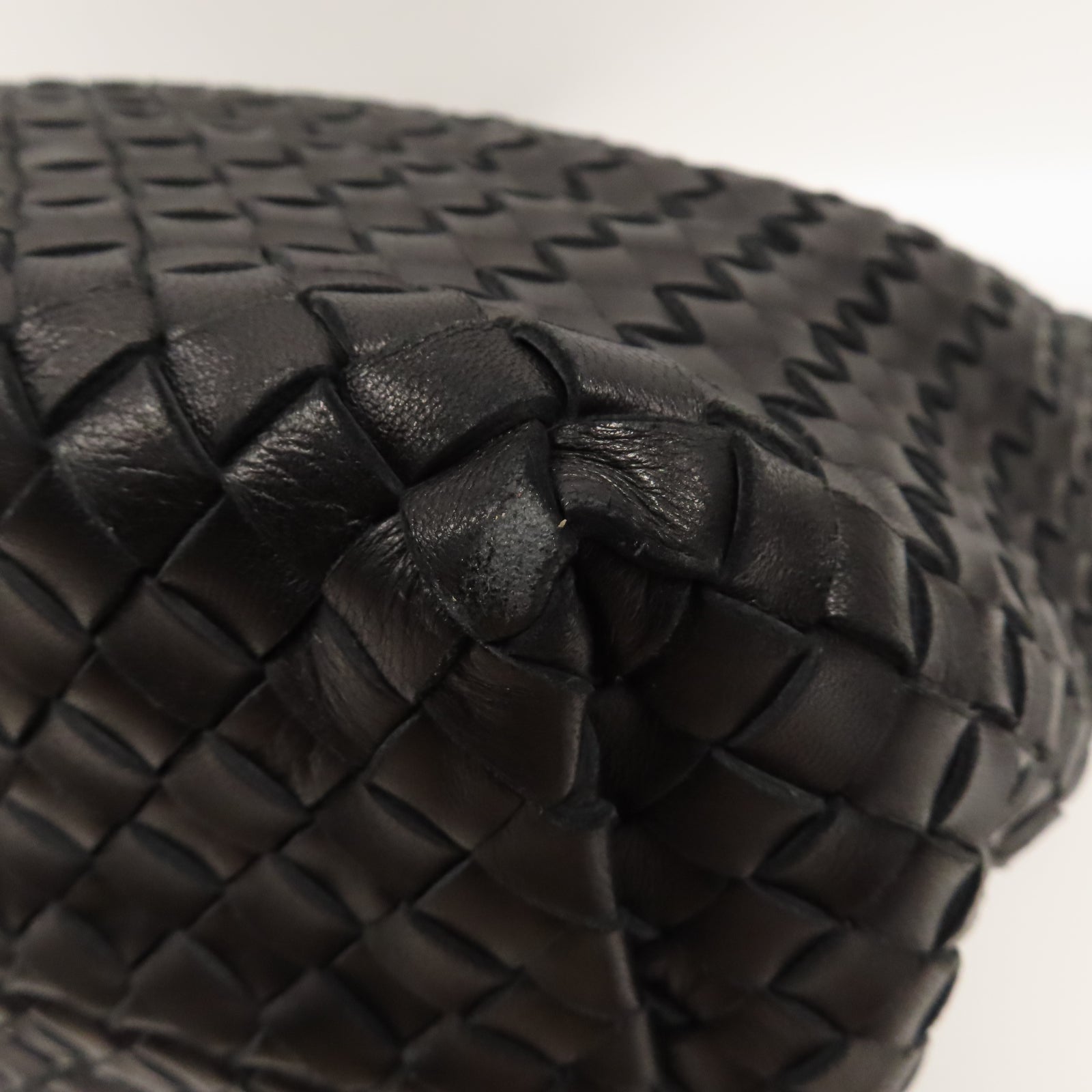 BOTTEGA VENETA 織紋皮革Hand Bag金扣手挽袋黑色