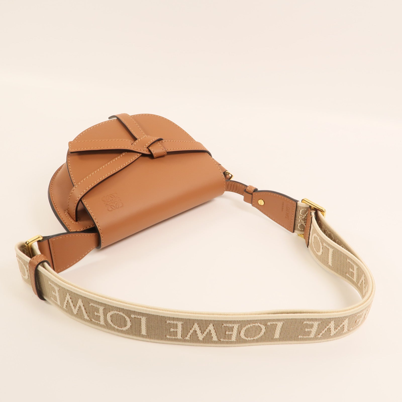 LOEWE 牛皮皮革Gate Mini金扣肩背袋