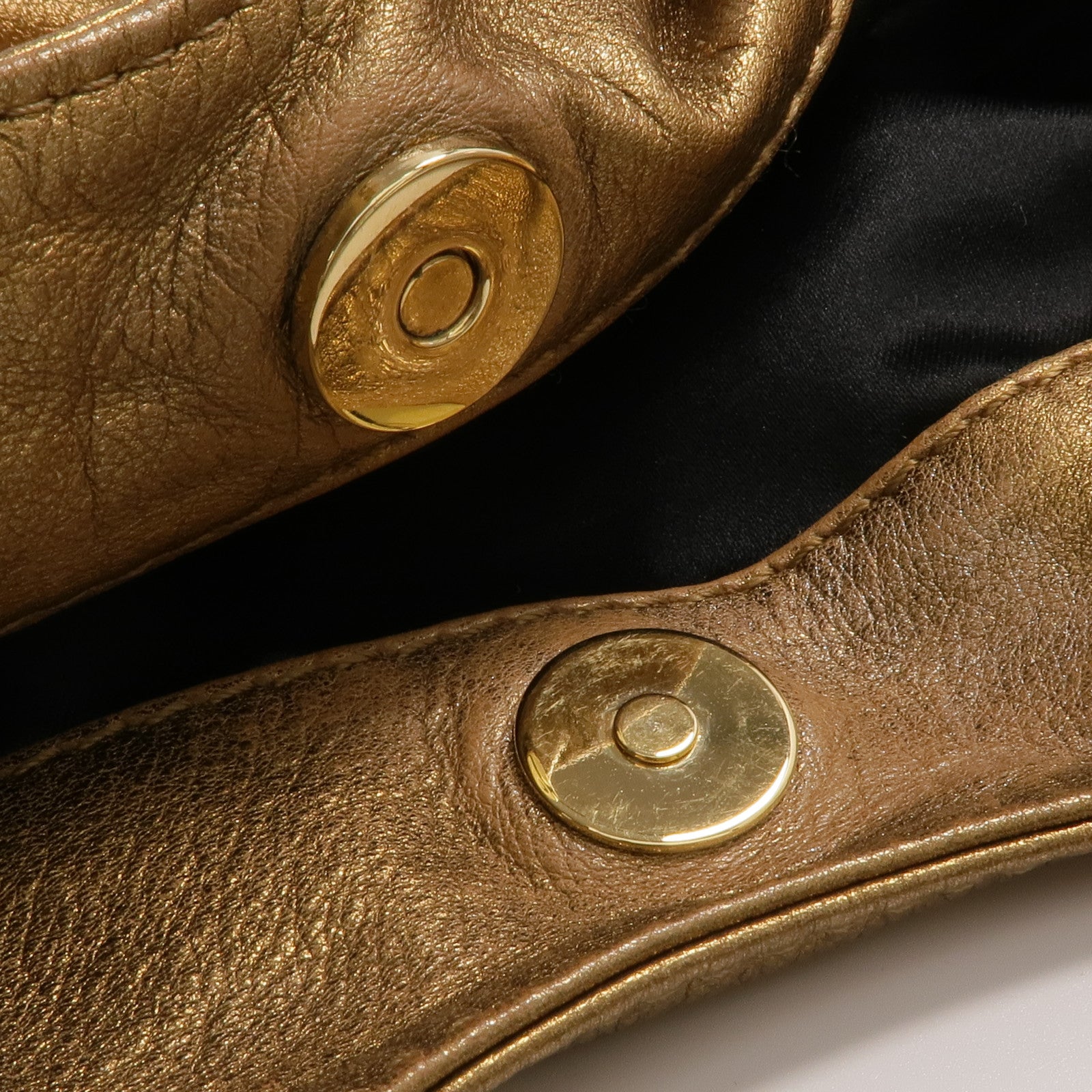 Valentino 羊皮皮革Shoulder Bag金扣肩背袋