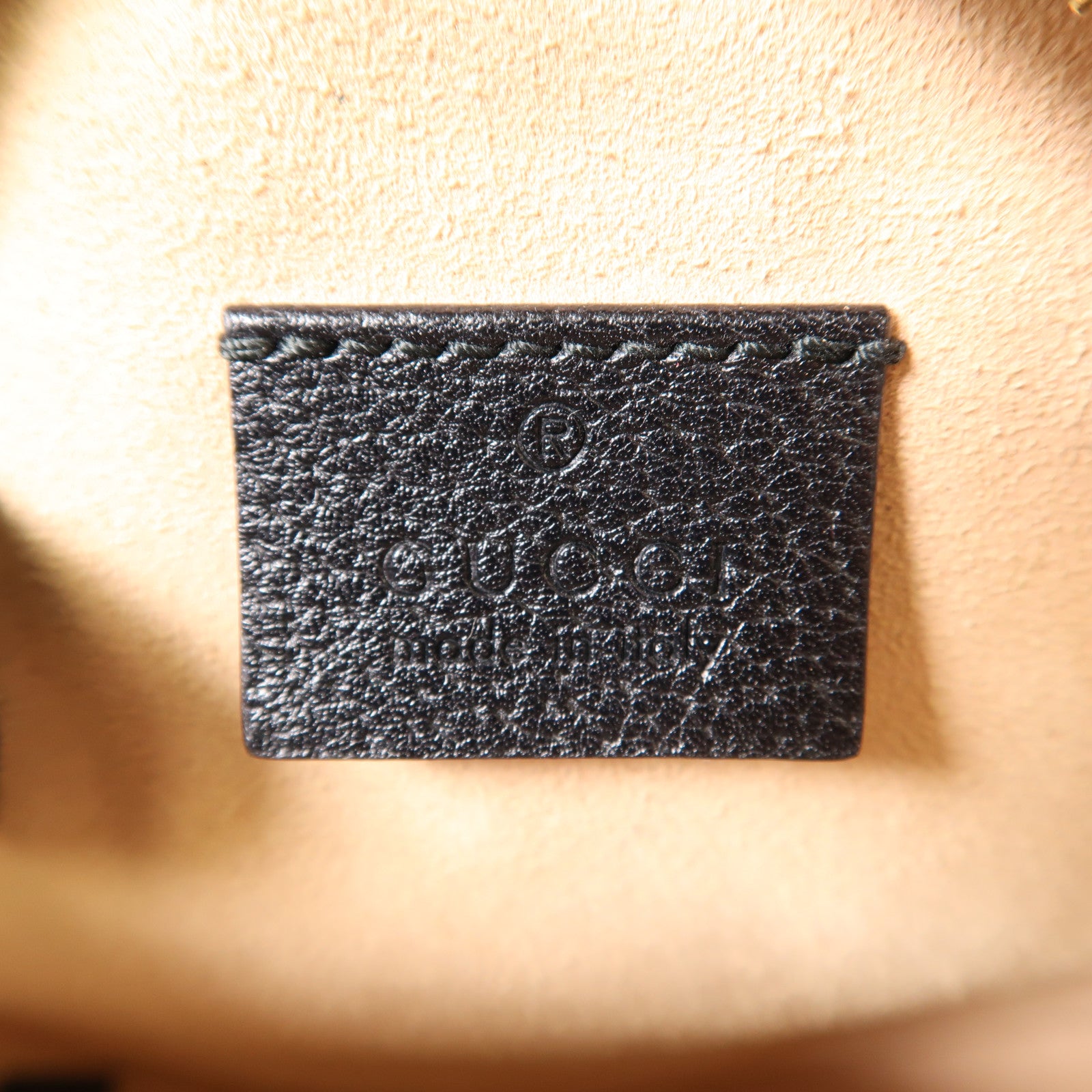 GUCCI 牛皮皮革Ophidia GG Mini Round Shoulder金扣鏈帶肩背袋黑色