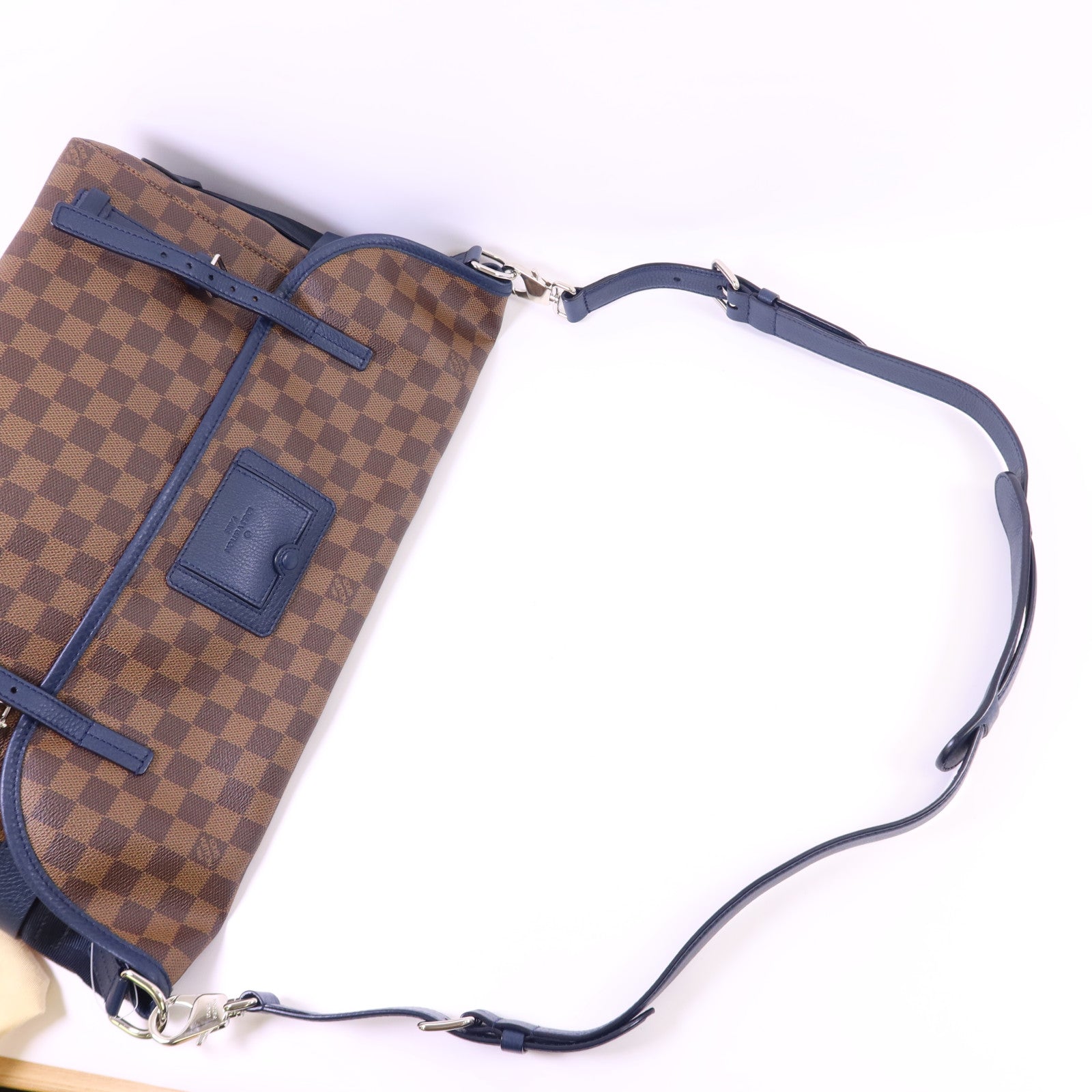 LOUIS VUITTON Damier Buzas銀扣肩背袋