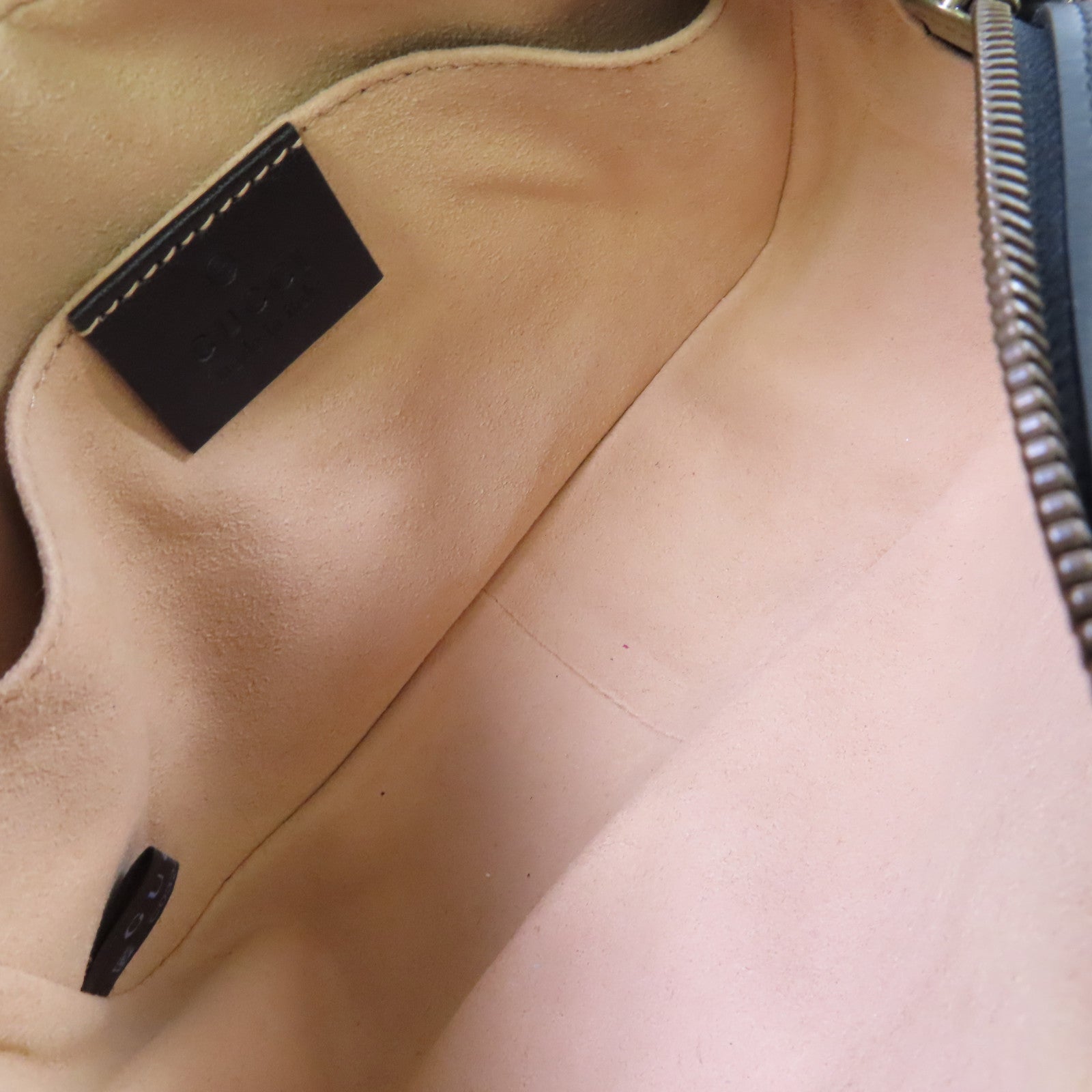 GUCCI 【激減優惠】牛皮皮革GG Marmont Shoulder Bag金扣肩背袋黑色