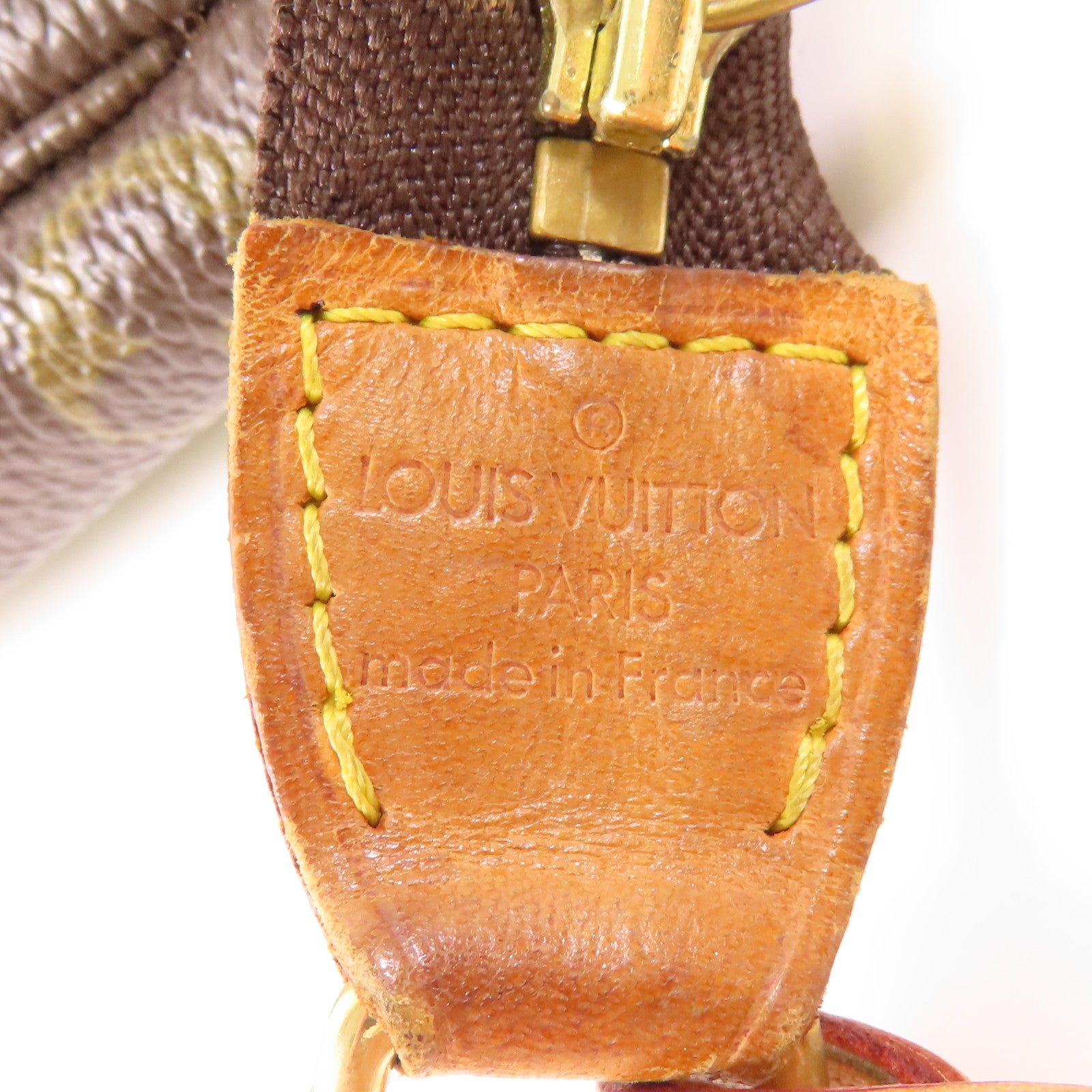 LOUIS VUITTON Monogram Pochette Accessoires金扣手拿包