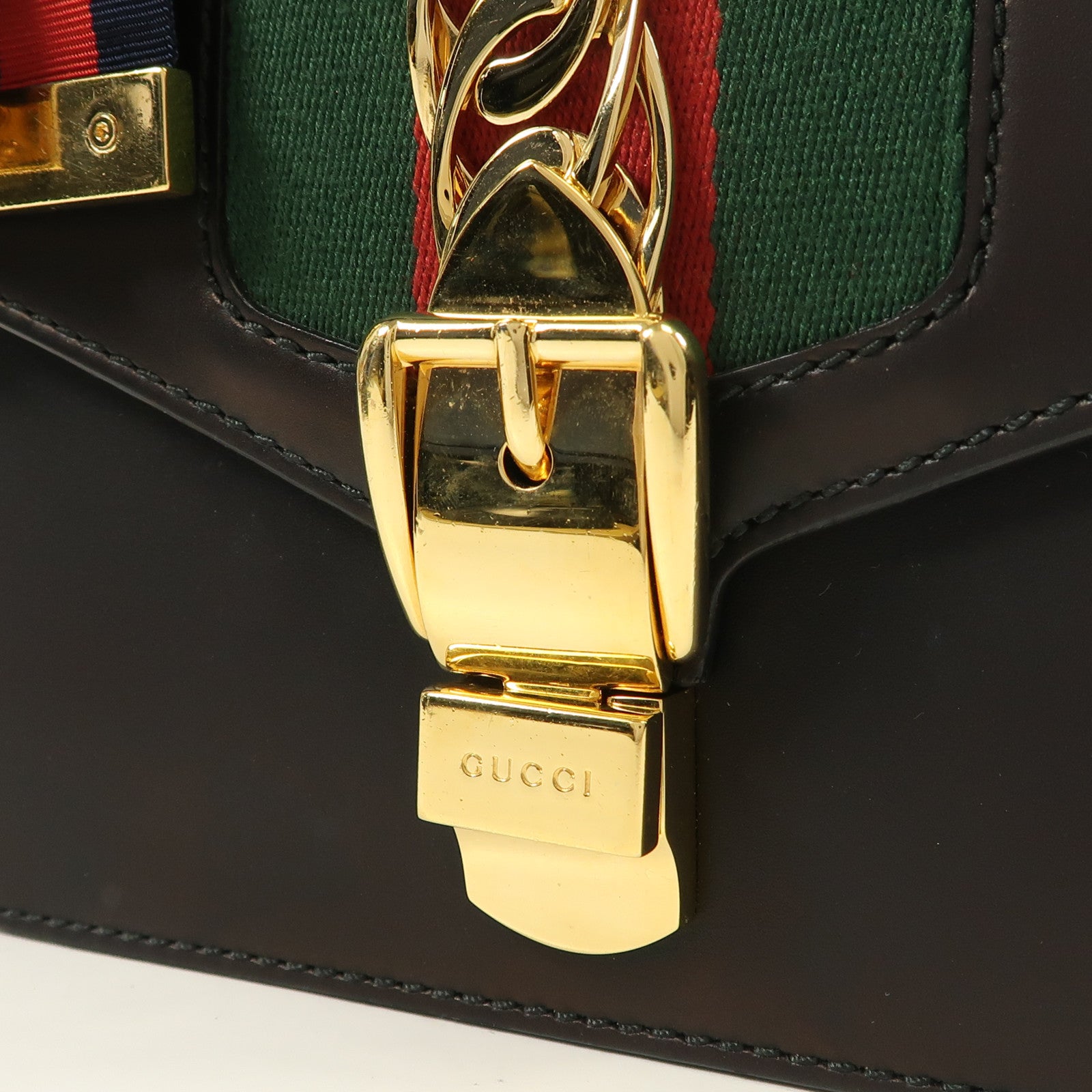 GUCCI 牛皮皮革Sylvie Mini Bag金扣鏈帶肩背袋