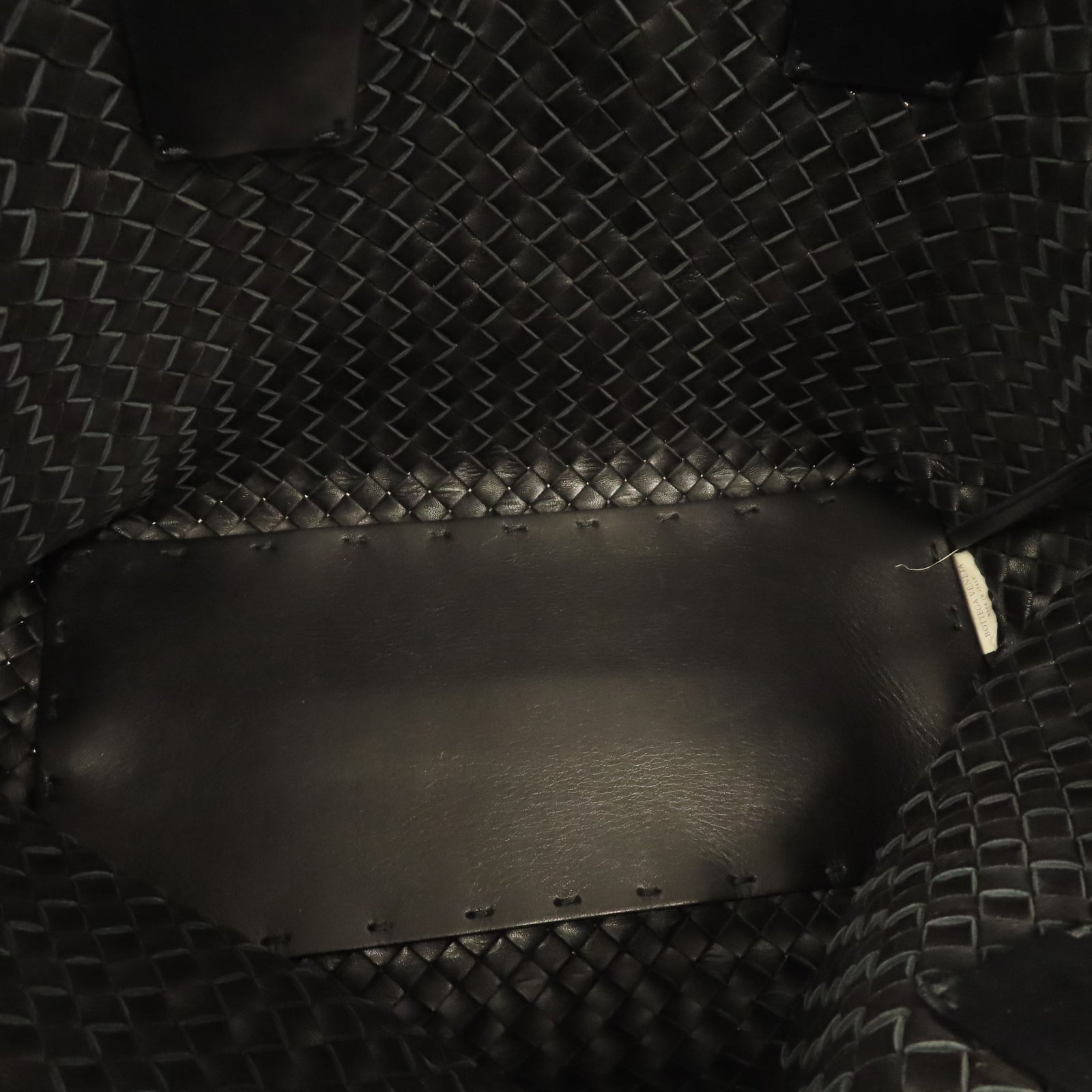 BOTTEGA VENETA 織紋皮革Hand Bag金扣手挽袋黑色