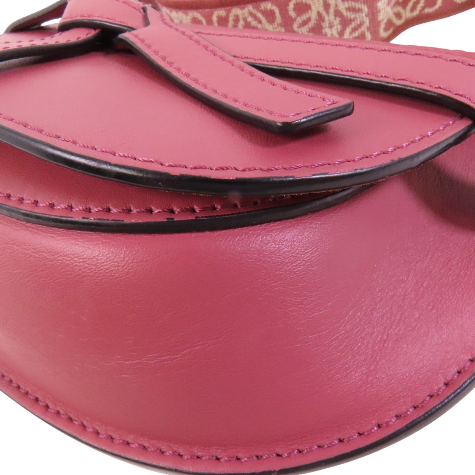 LOEWE 牛皮皮革Mini Gate金扣肩背袋