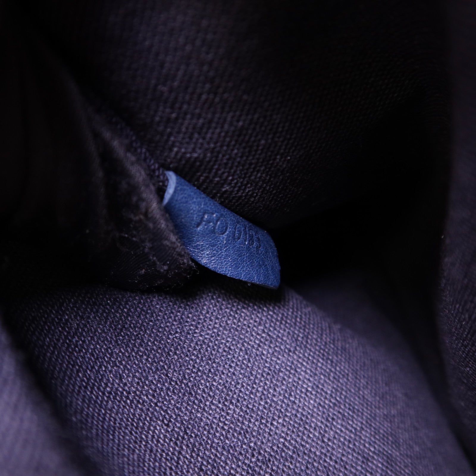 LOUIS VUITTON Damier Buzas銀扣肩背袋