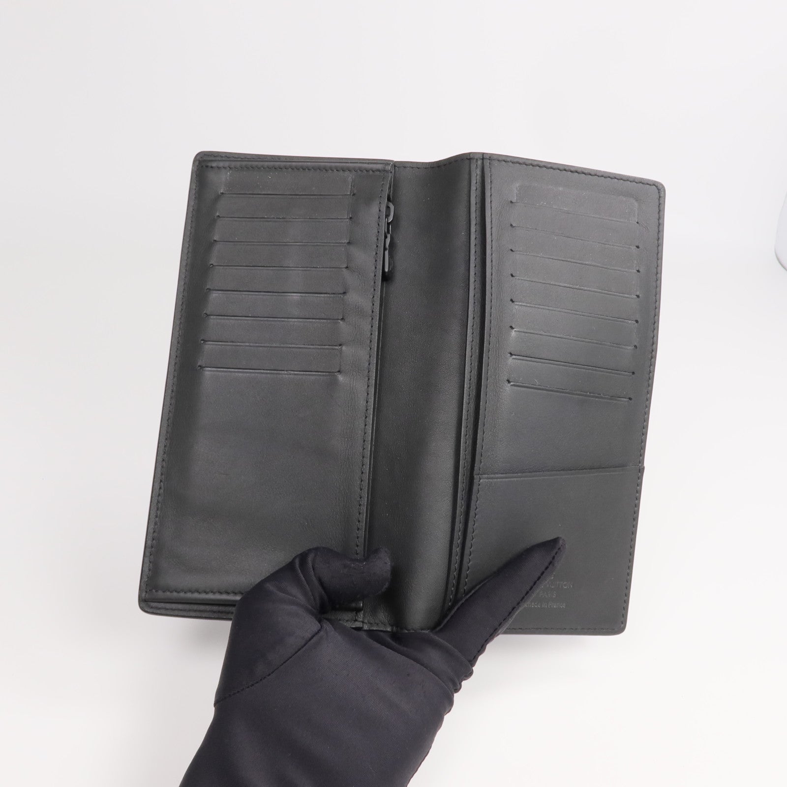 LOUIS VUITTON Monogram Shadow Brazza Wallet長錢包