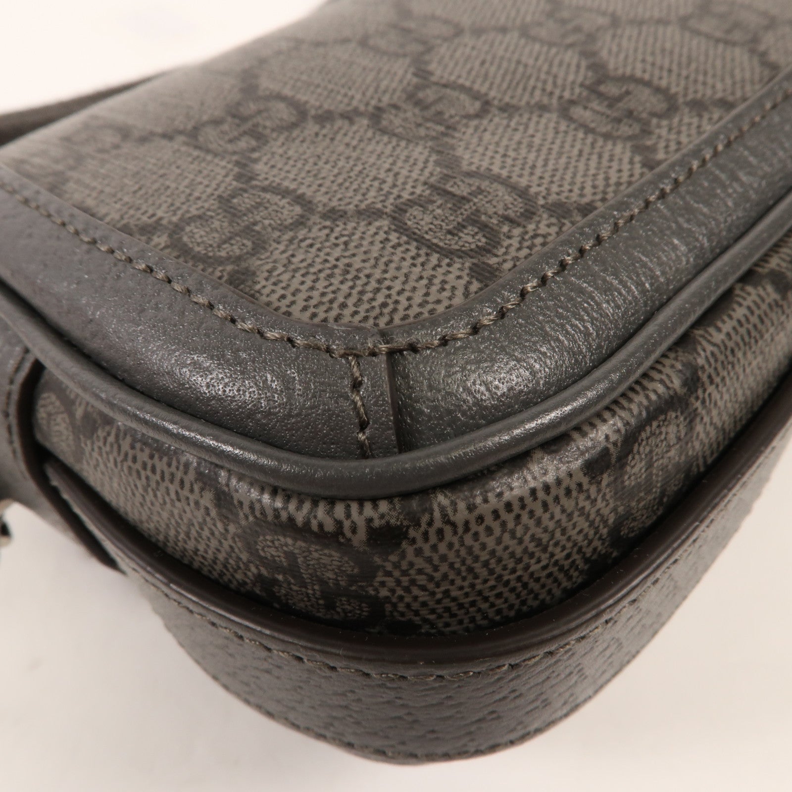 GUCCI 塗層帆布Ophidia Mini Bag銀扣肩背袋