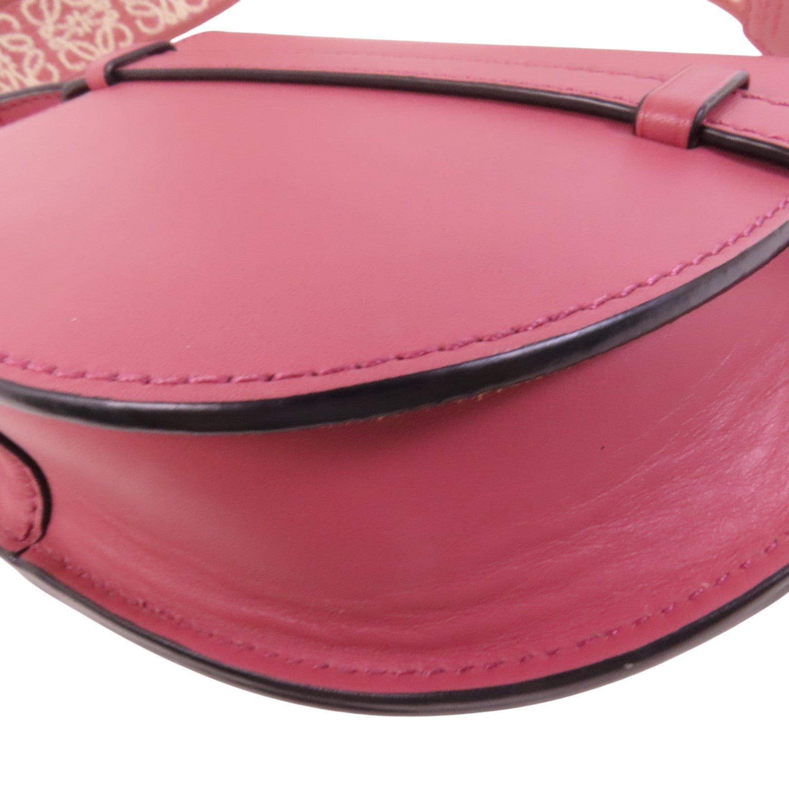 LOEWE 牛皮皮革Mini Gate金扣肩背袋