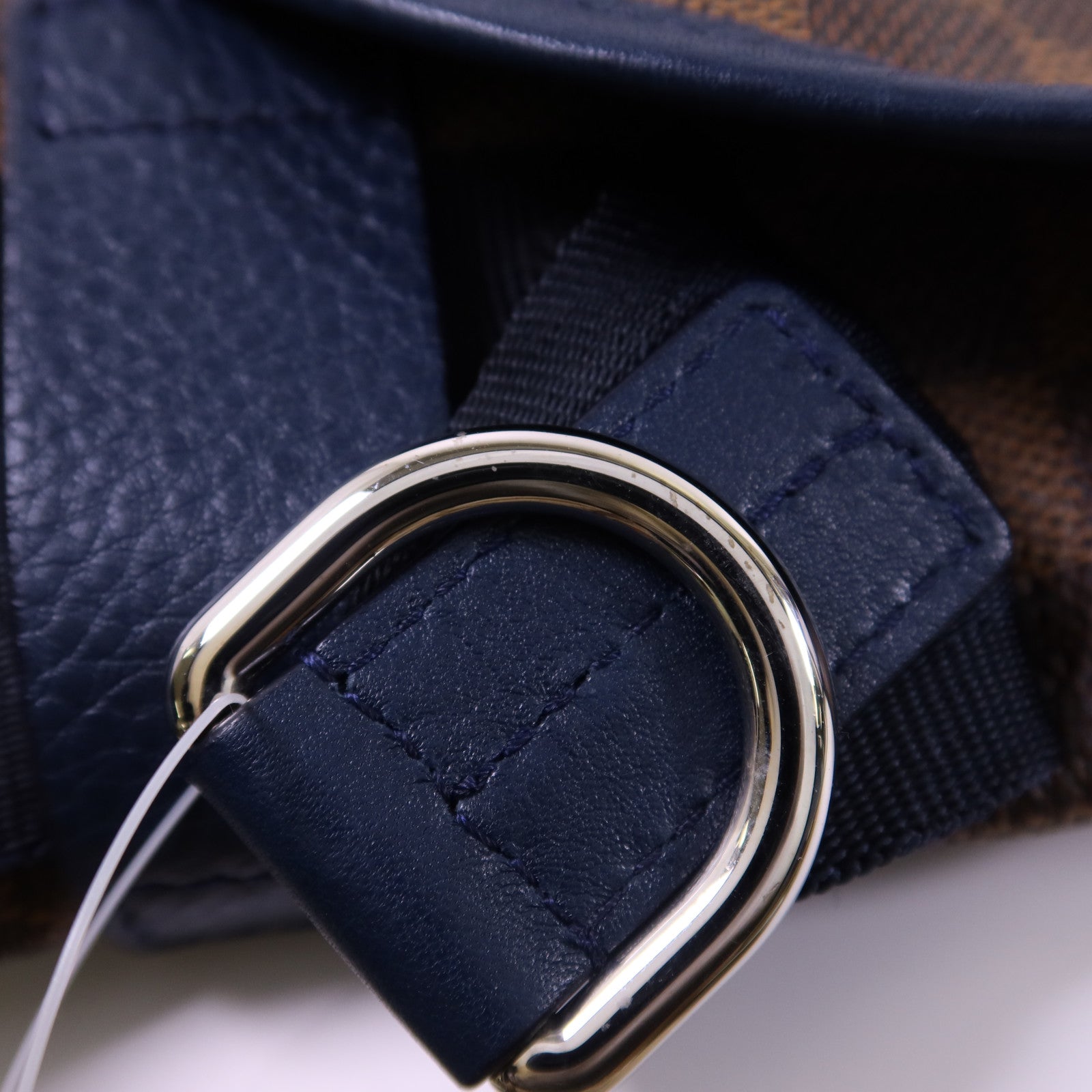 LOUIS VUITTON Damier Buzas銀扣肩背袋