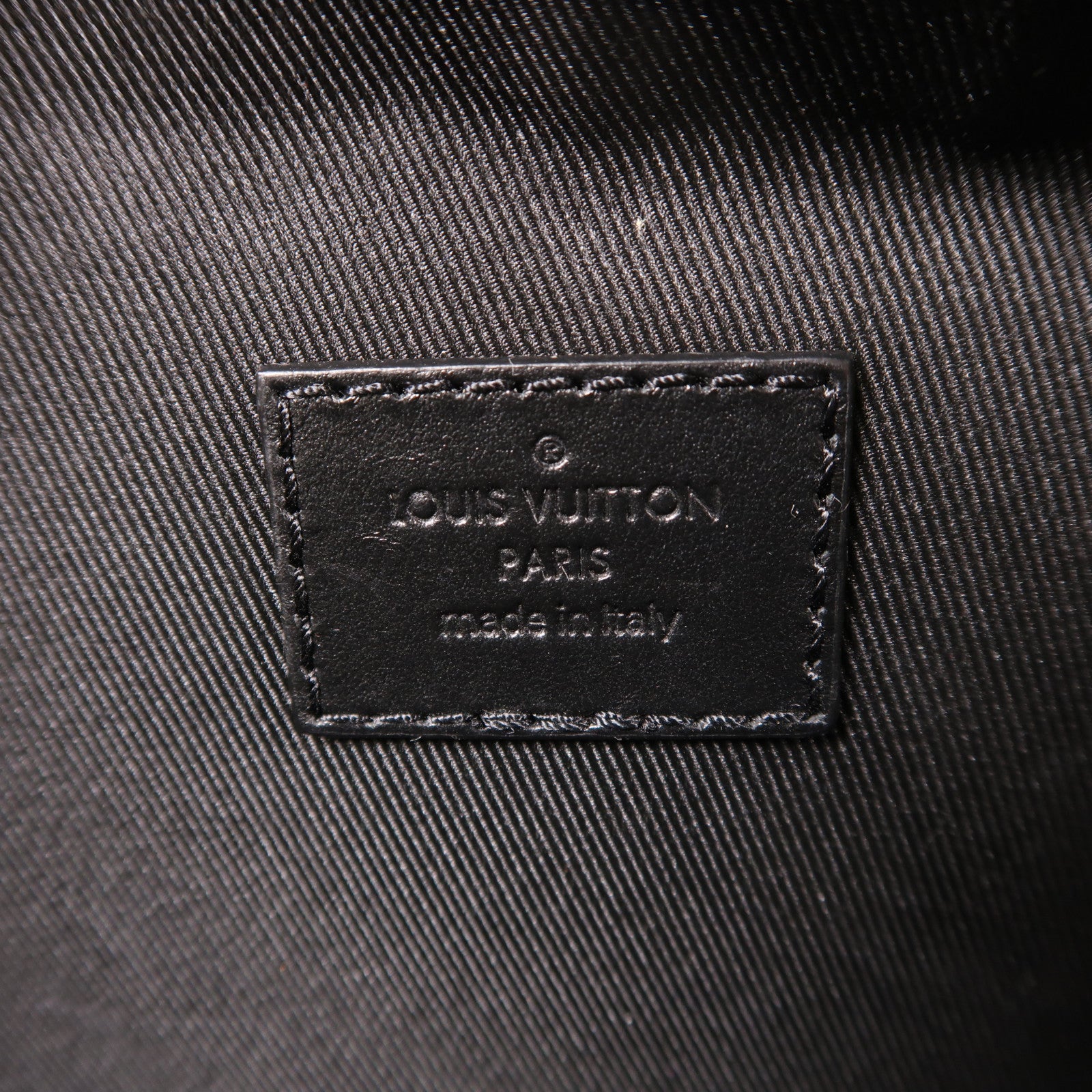 LOUIS VUITTON Taurillon Monogram Handle Soft Trunk肩背袋黑色