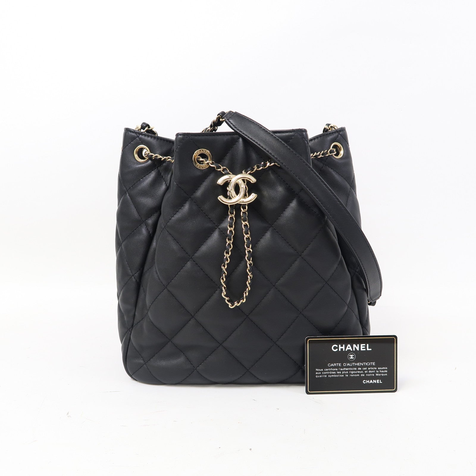 CHANEL 菱格牛皮皮革Bucket Bag金扣鏈帶肩背袋黑色