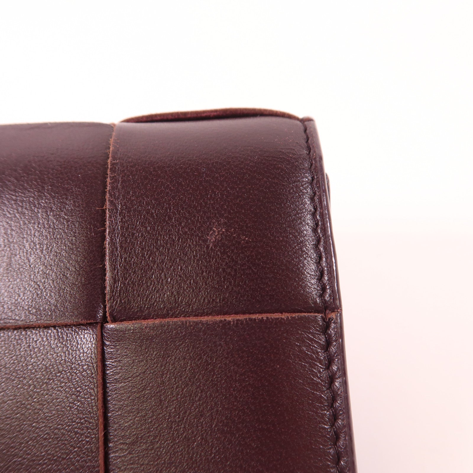 BOTTEGA VENETA 牛皮皮革Trifold Wallet金扣錢包