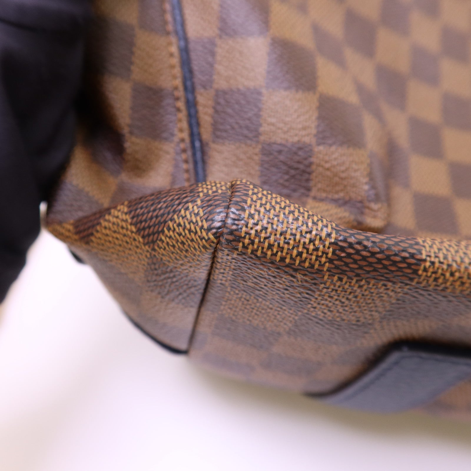 LOUIS VUITTON Damier Buzas銀扣肩背袋
