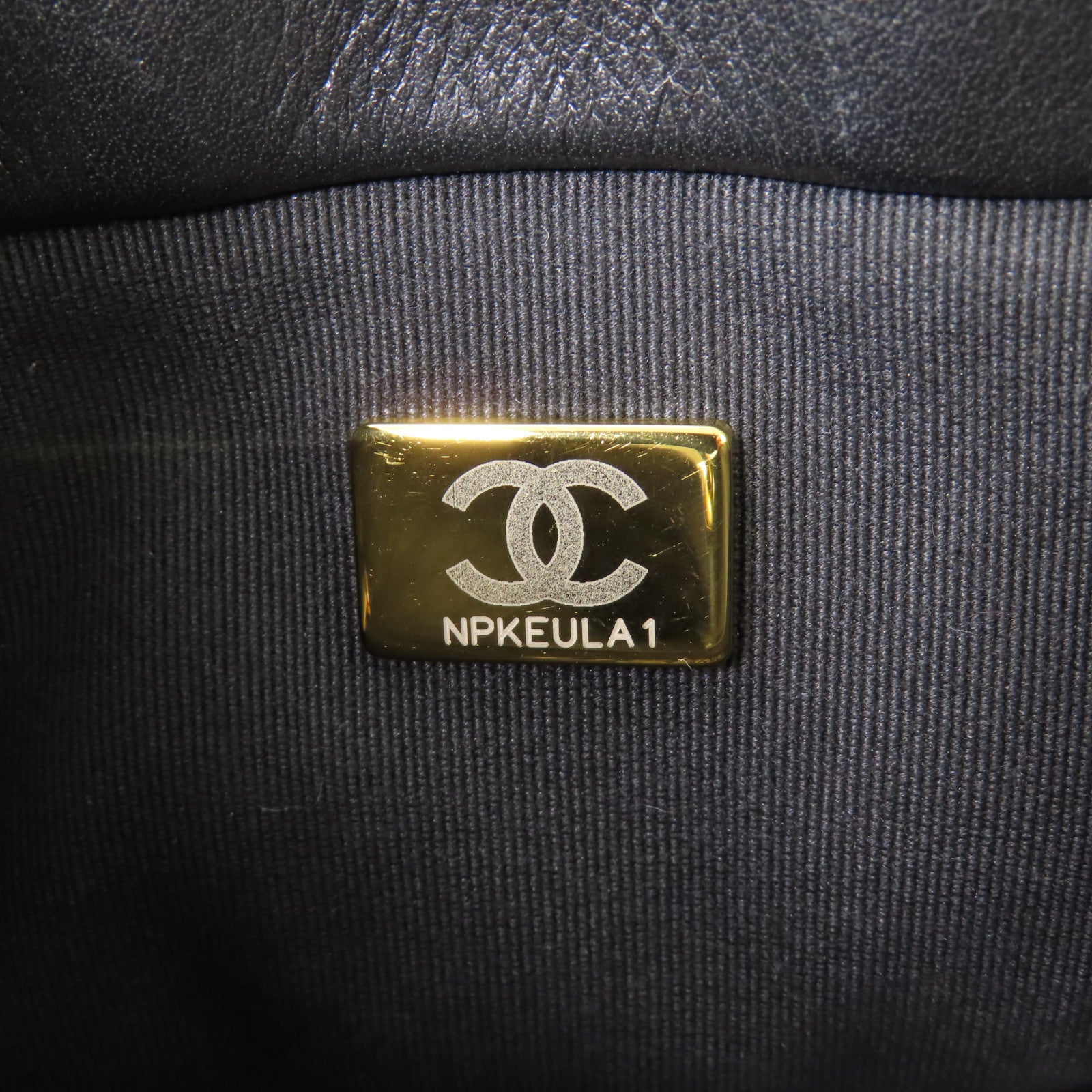 CHANEL 羊皮皮革Bucket Bag金扣鏈帶肩背袋