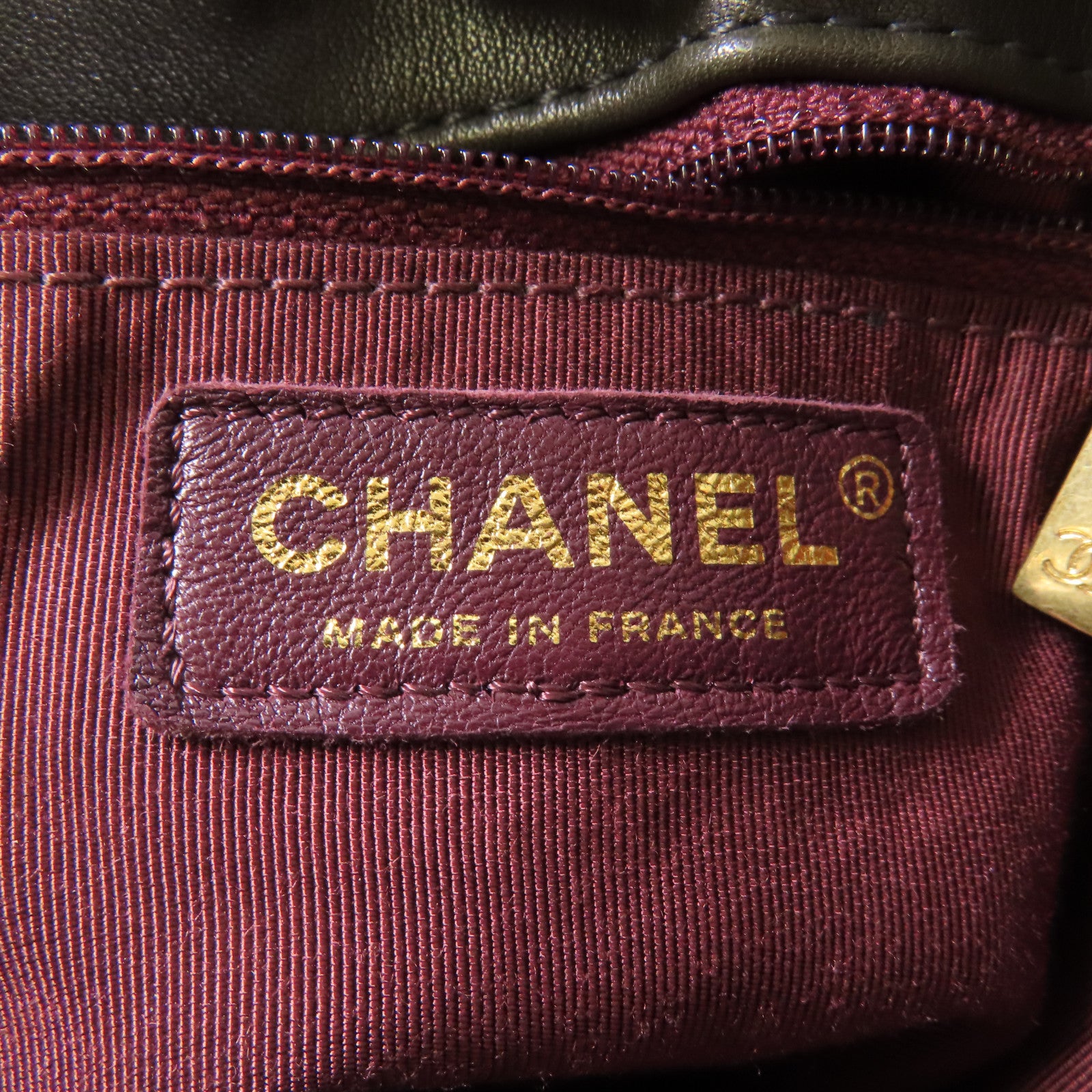 CHANEL 皮革Bucket Bag金扣肩背袋