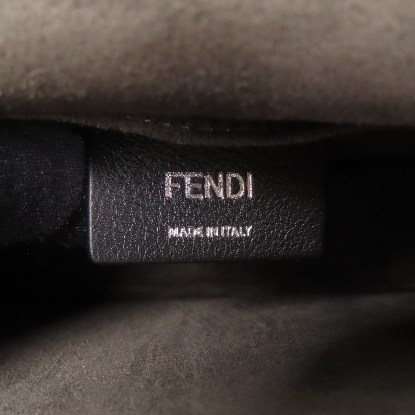 FENDI 牛皮皮革Shoulder Bag銀扣鏈帶肩背袋