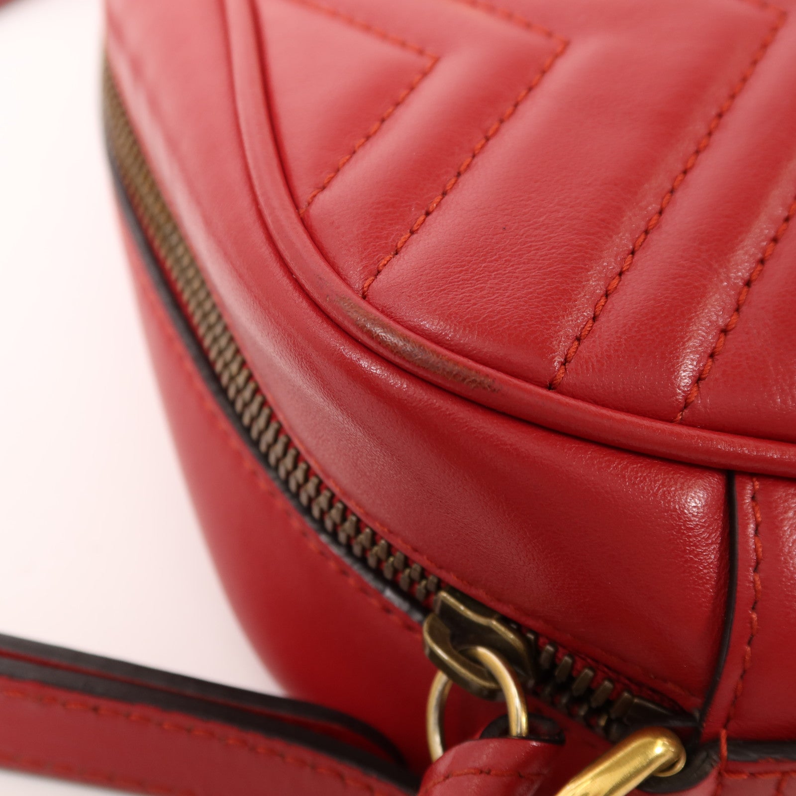 GUCCI 牛皮皮革GG Marmont Small金扣鏈帶肩背袋